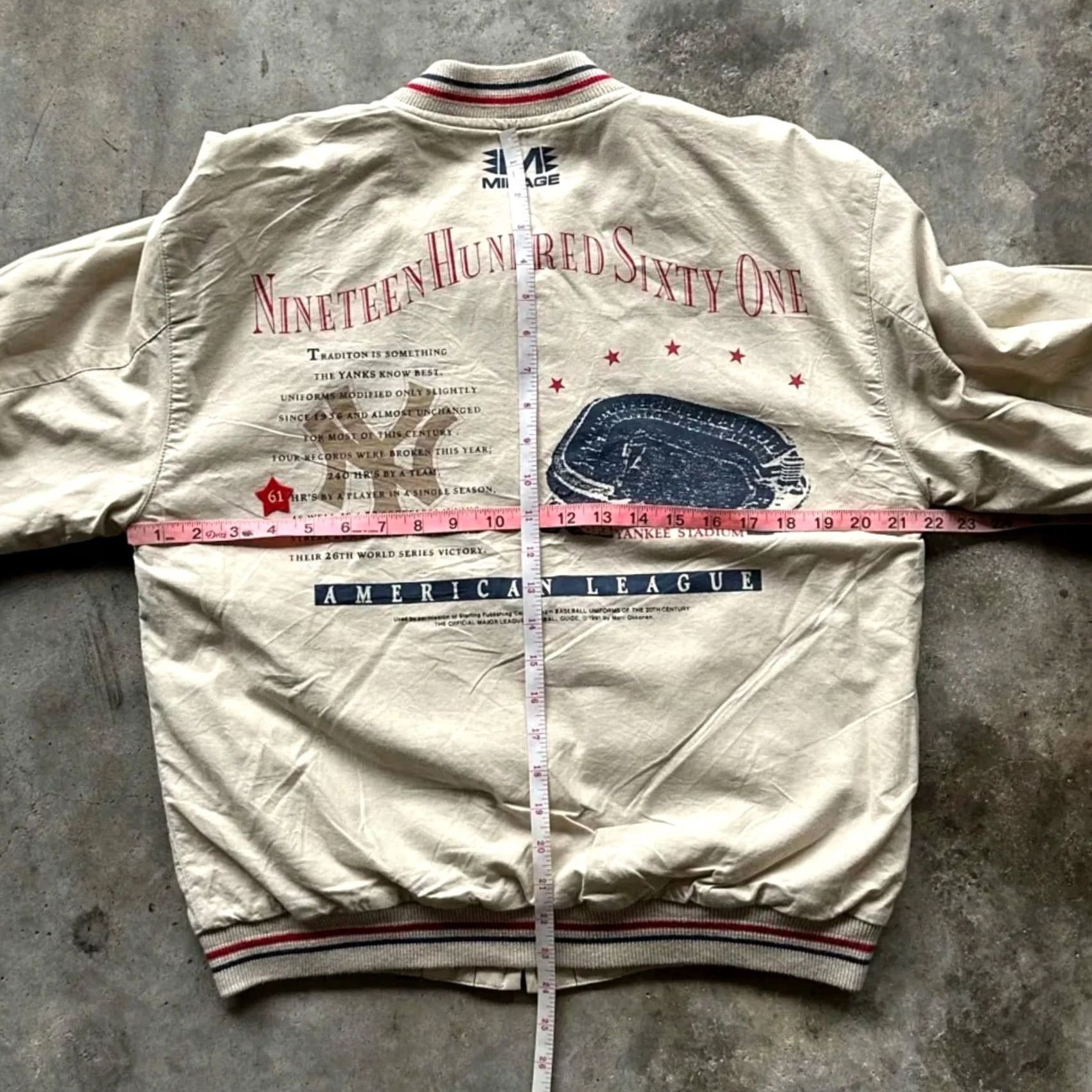 Vintage VINTAGE Mirage NY Yankees Reversible Pinstripe Bomber Jacket Size M White Cotton Men Adult Medium Bomber Jacket Yankees Pinstripe Reversible Mirage NY Size US M / EU 48-50 / 2 - 6 Thumbnail