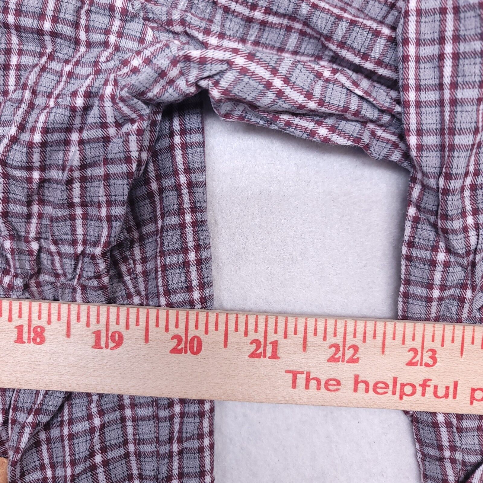 Jos. A. Bank Jos A Bank Tartan Flannel Button Up Shirt Mens Size L Maroon Size US L / EU 52-54 / 3 - 8 Thumbnail