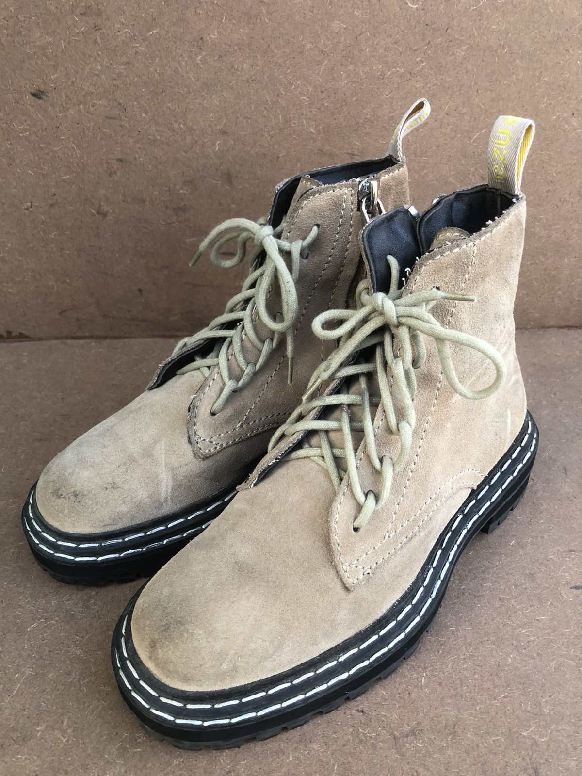 Proenza Schouler Proenza Schouler Beige Suede Leather Size US 6 / IT 36 - 1 Thumbnail