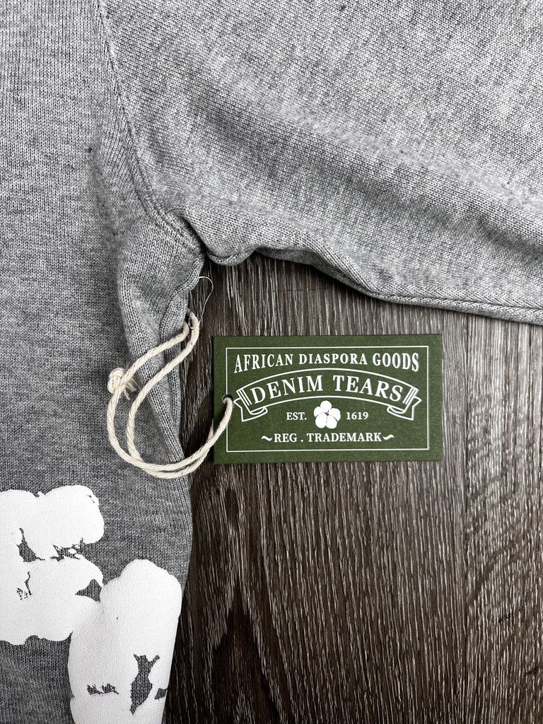 DENIM TEARS Denim Tears Long Sleeve "Cotton Wreath" T-shirt (Grey) Size US XL / EU 56 / 4 - 7 Thumbnail