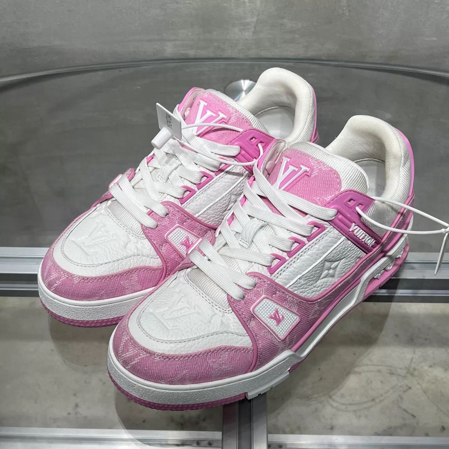Louis Vuitton LV Trainer white pink denim BNIB, tried UK3.5/37.5 Size US 7 / IT 37 - 2 Thumbnail