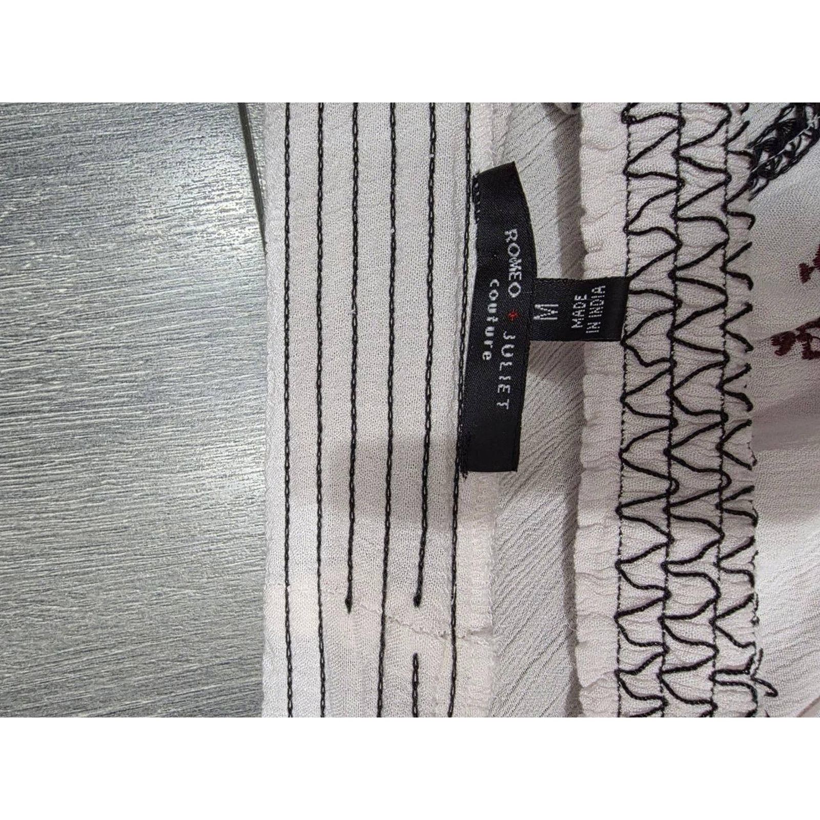 & Other Stories Romeo & Juliet Embroidered Cold Shoulder Top M A003313 Size M / US 6-8 / IT 42-44 - 7 Thumbnail
