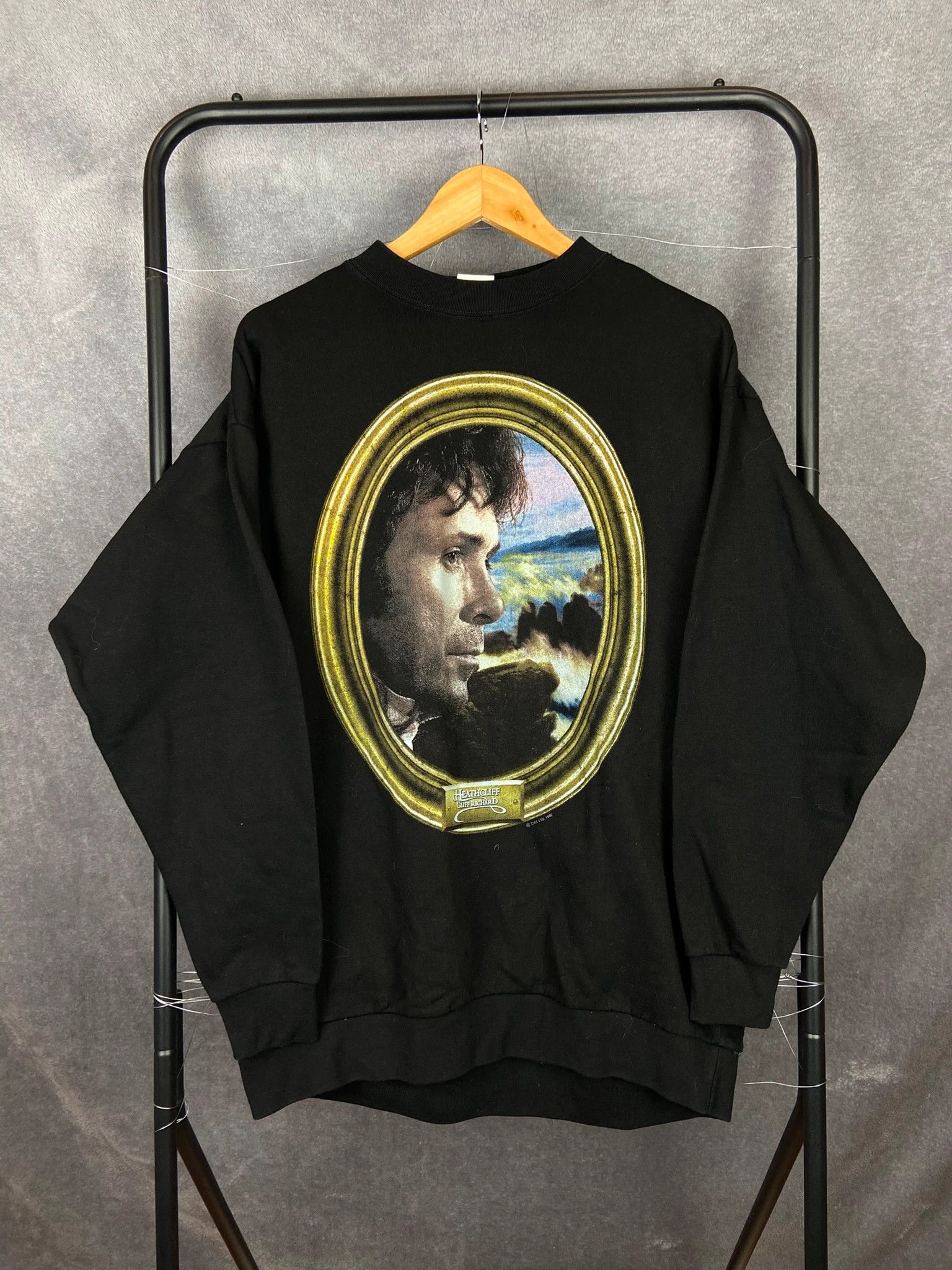 Band Tees Crewneck Cliff Richard 1996 vintage tour print black XL Size US XL / EU 56 / 4 - 1 Thumbnail