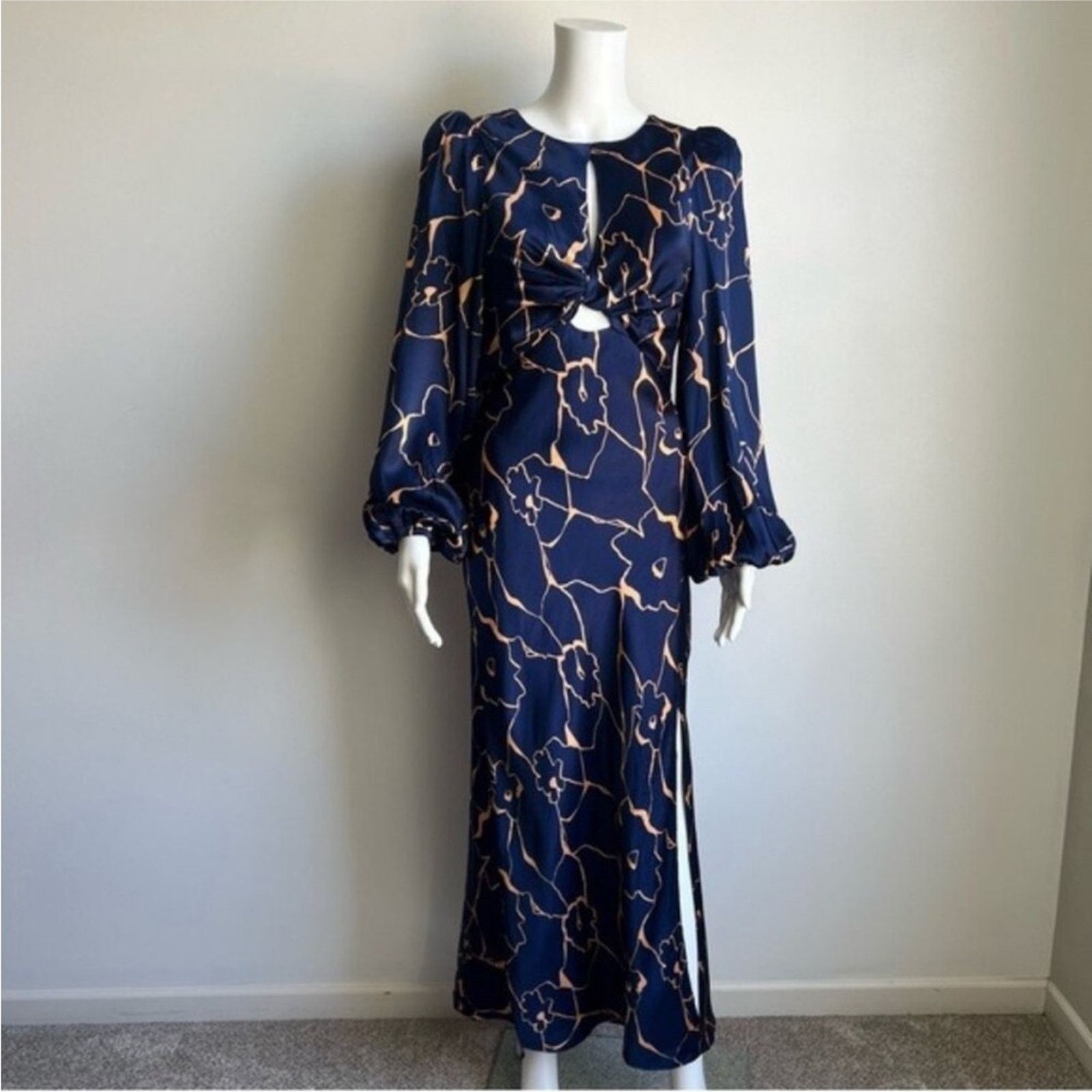 ASTR The Label NWT ASTR the Label $158 Maxi Dress Size S Size S / US 4 / IT 40 - 1 Thumbnail