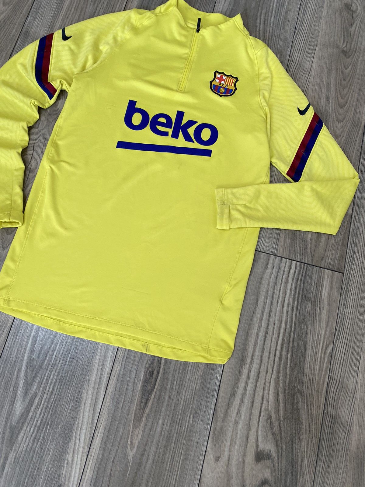 Nike Nike F.C. Barcelona Yellow Training Jersey Long Sleeve Size US S / EU 44-46 / 1 - 4 Thumbnail