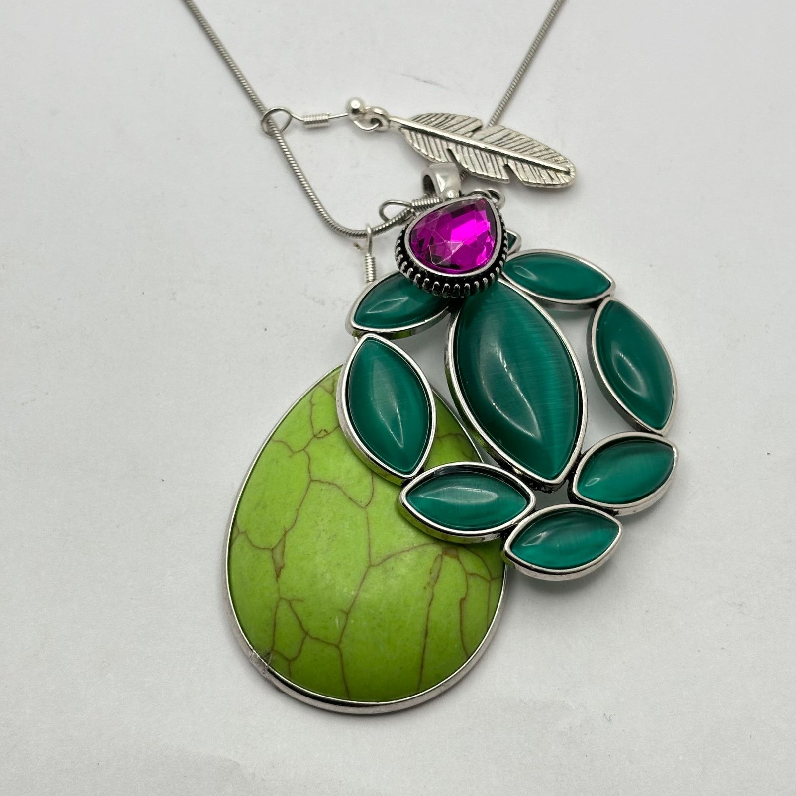 Other Stunning green & purple necklace Size ONE SIZE - 3 Thumbnail