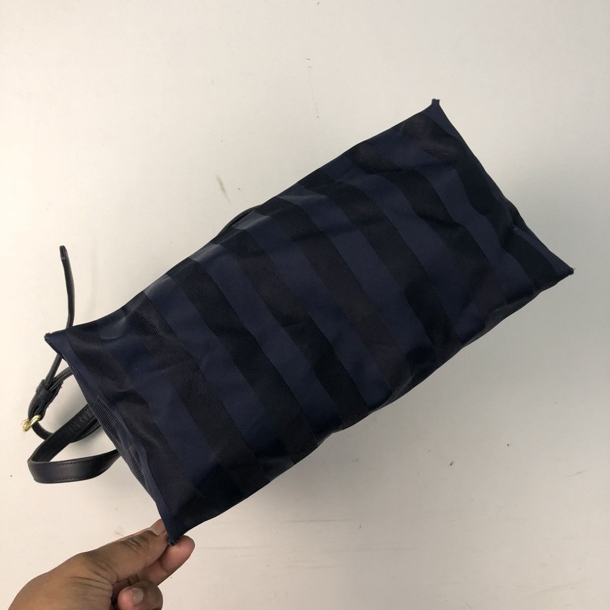 Valentino ‼️YES‼️ VALENTINO GARAVANI SPORT SHOULER BAG Size ONE SIZE - 8 Thumbnail