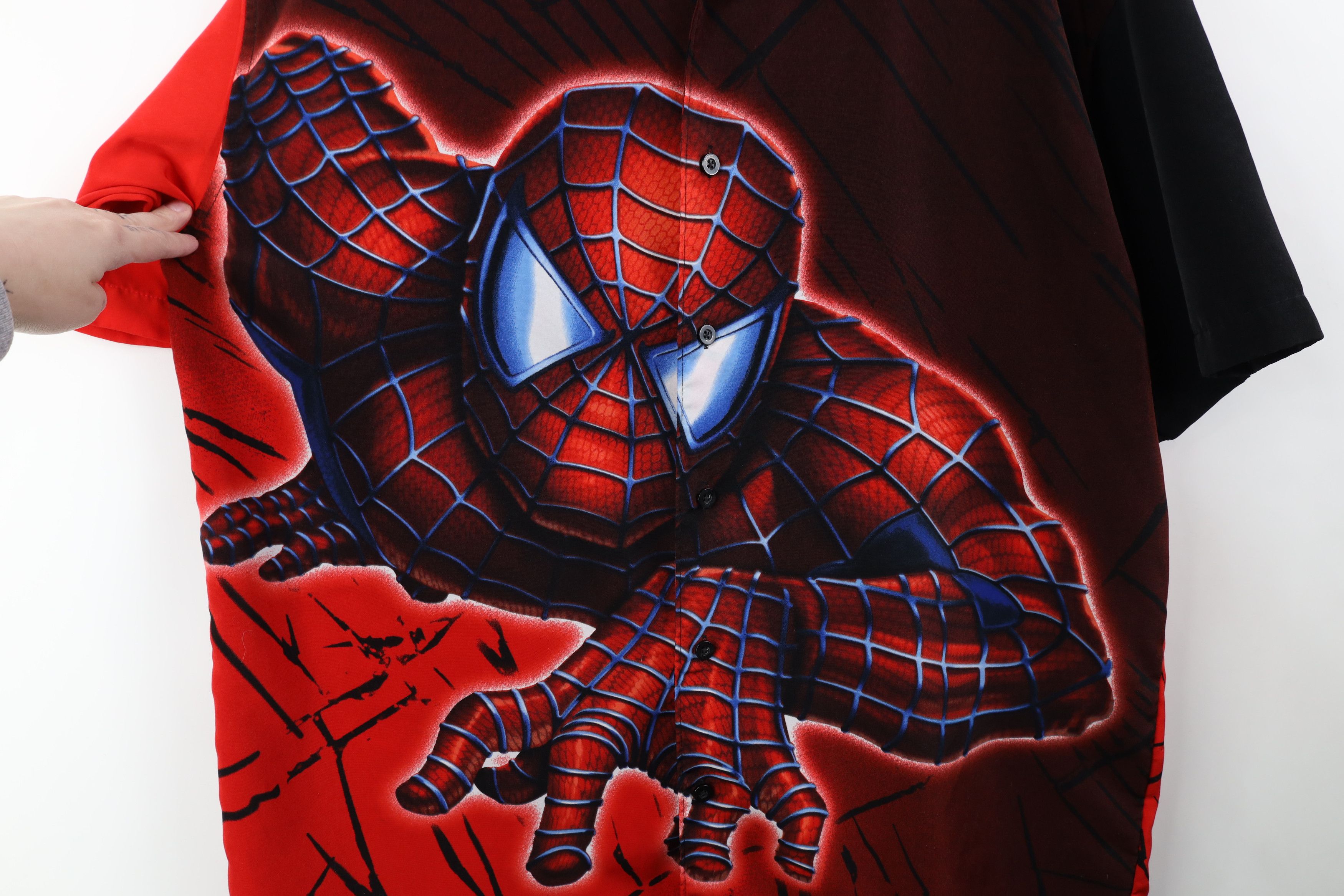Vintage Vintage Y2K 2002 Marvel Spiderman Collared Button Shirt Size US M / EU 48-50 / 2 - 4 Thumbnail
