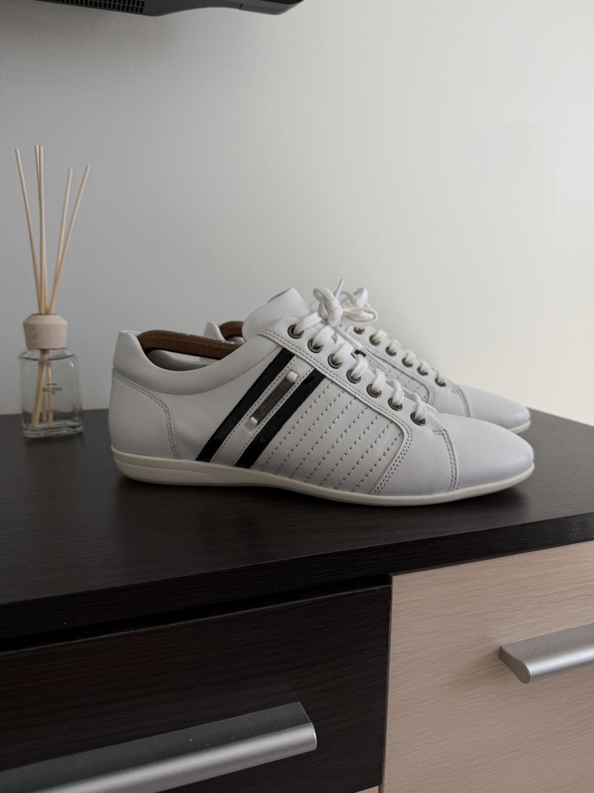 Versace VERSACE COLLECTION Baskets Blanc Pour Homme lace-up shoes Size US 7 / EU 40 - 3 Thumbnail