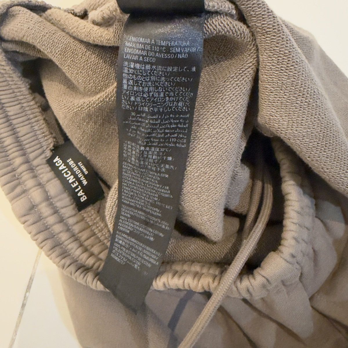 Balenciaga Balenciaga Sweat Shorts XXS 🚫READ DESCRIPTION Size US 34 / EU 50 - 8 Thumbnail