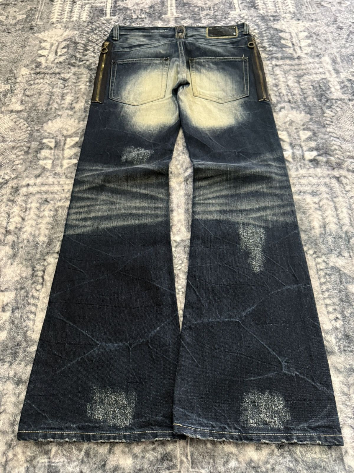 If Six Was Nine Trim Co Japan Wolf Cut Shadow Wash Studded Flared Jeans Size US 30 / EU 46 - 2 Thumbnail