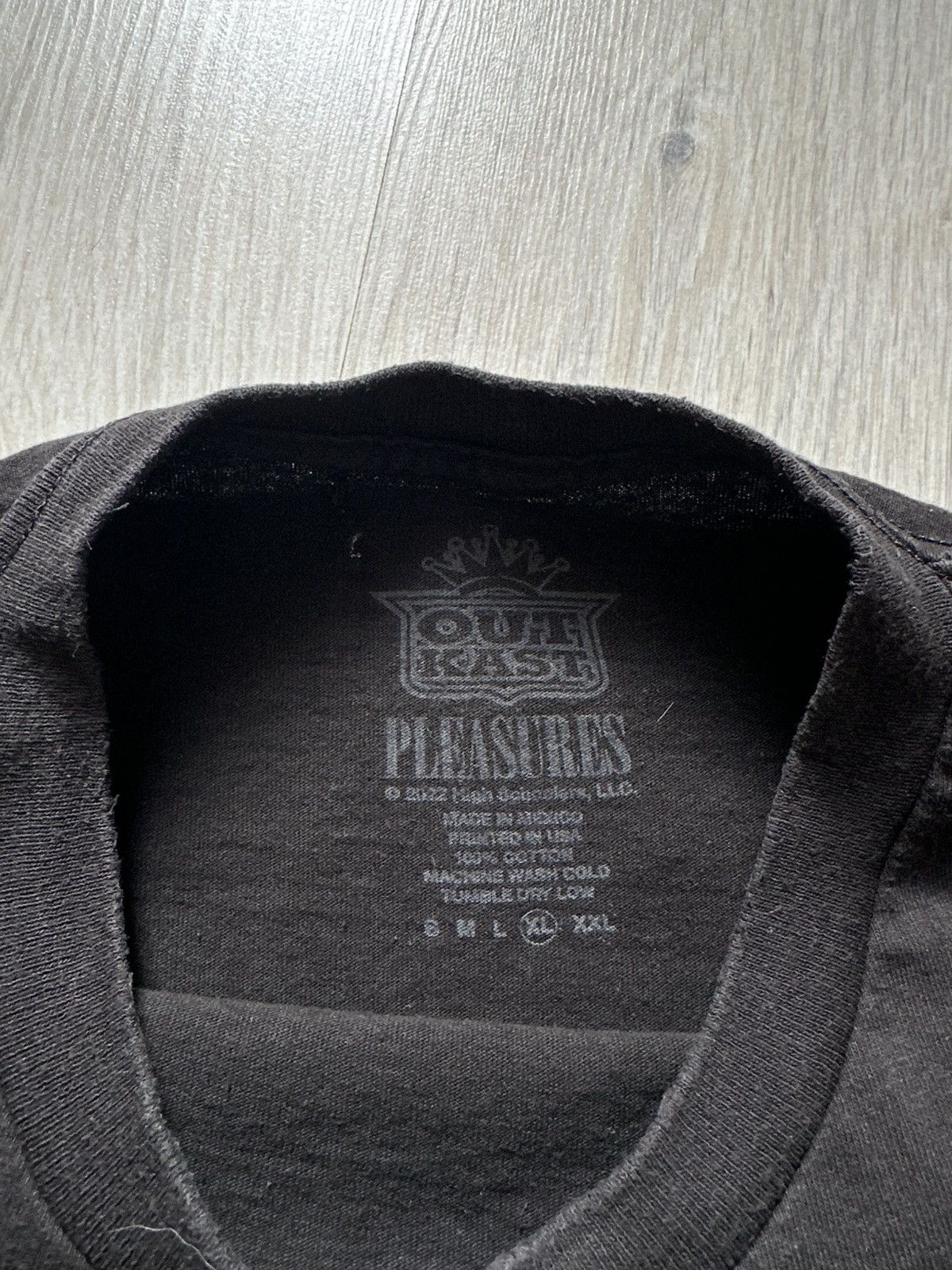 Pleasures OutKast Pleasures Collab Album Tee Black Xl Mens Shirt Size US XL / EU 56 / 4 - 4 Thumbnail