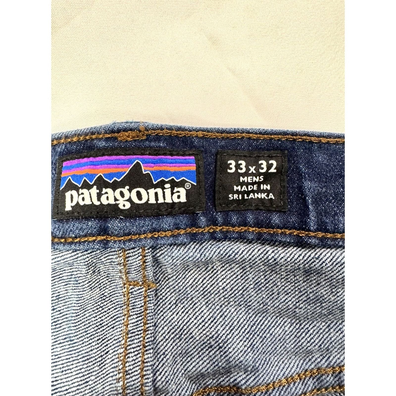 Patagonia Patagonia Jeans Men's Straight Denim 33 Regular Blue 5-Pocket Belt Loops Button Zipper Rise Mid Inseam 32 Dark Wash Size US 33 - 3 Thumbnail