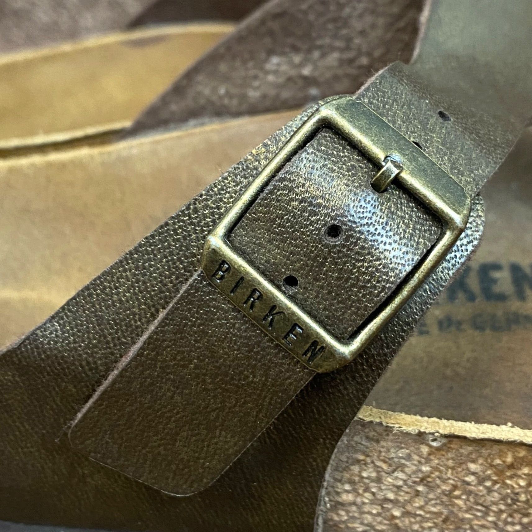Birkenstock Birkenstock Gizeh Sandal Womens EU 40 Mens 7 Slip On Shiny Brown Size US 9 / IT 39 - 5 Thumbnail