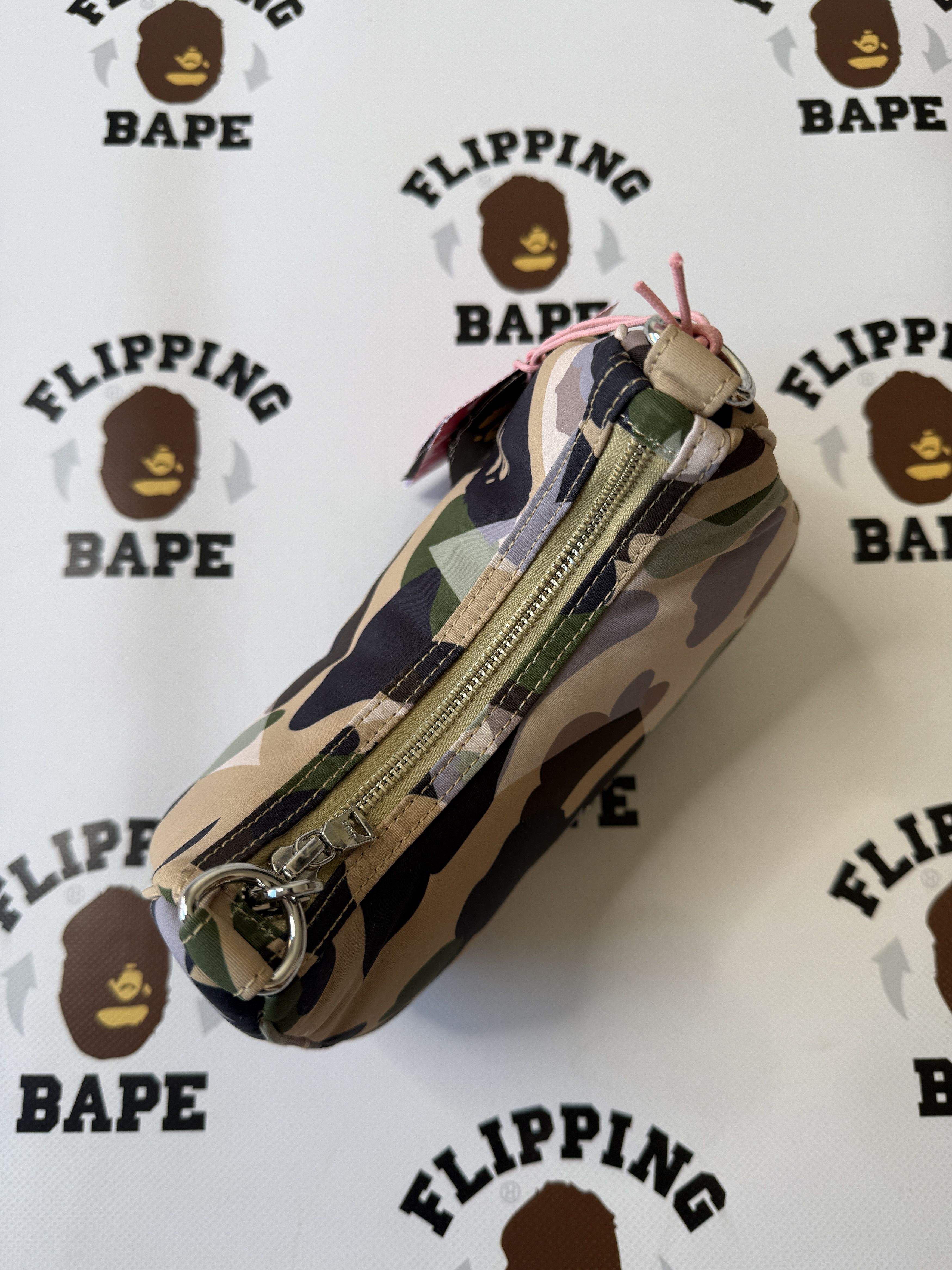 Bape BAPE STA OVER PRINT 1ST CAMO QUILTING MOON SHAPE BAG Size ONE SIZE - 7 Thumbnail