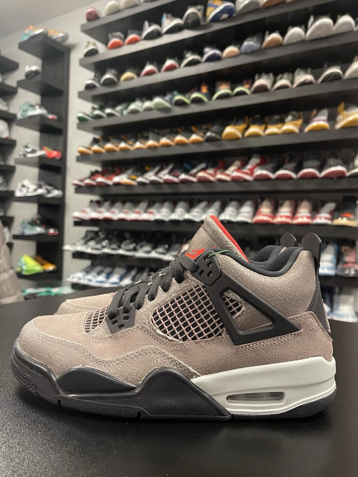 Jordan Brand Size 6 - Jordan 4 Retro Mid Taupe Haze Brown (DJ6249-200) Size US 6 / EU 39 - 1 Thumbnail