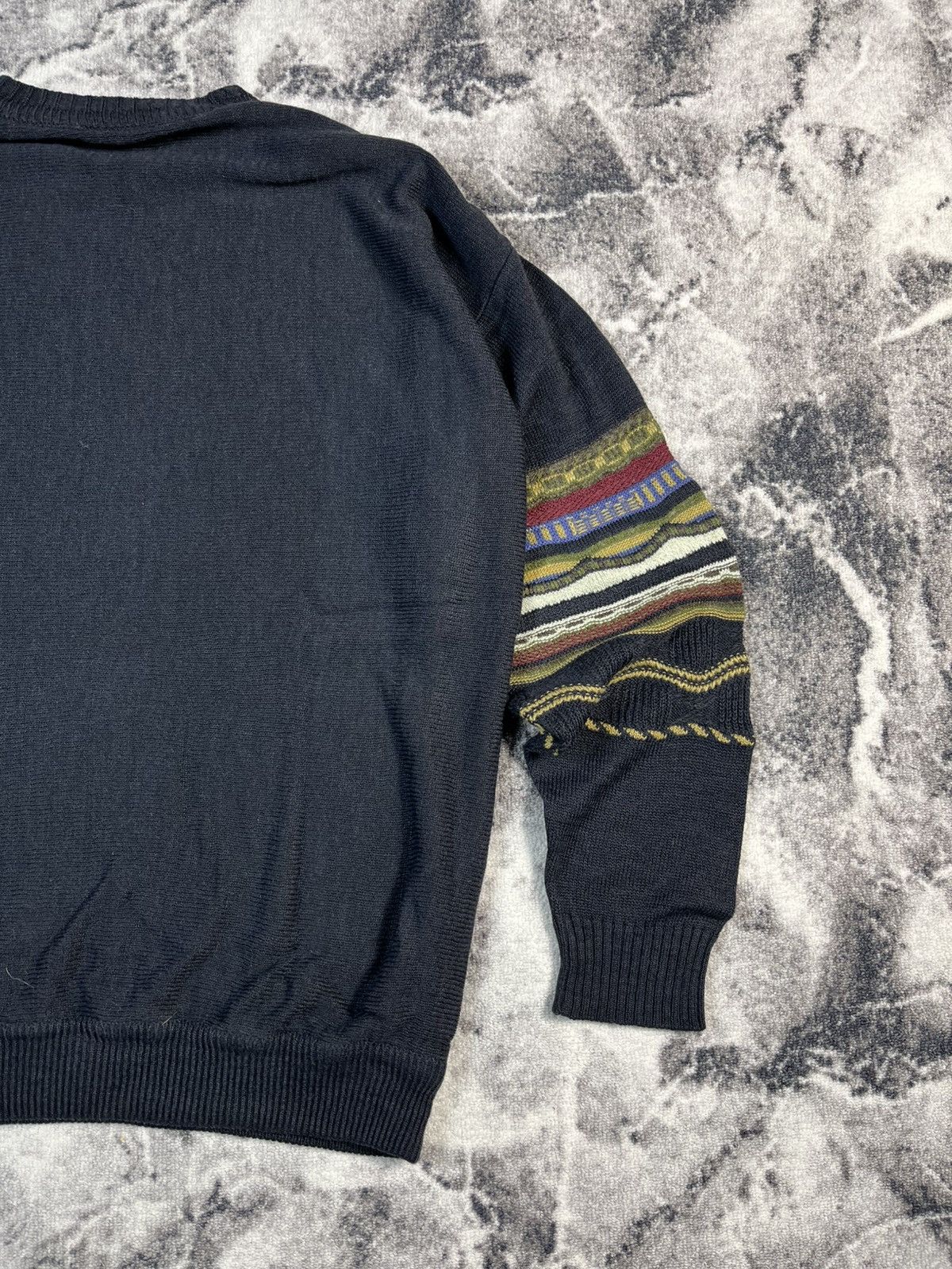 Vintage Vintage Coogi Style 3D Knit Sweater Wool Blend Size XL Size US XL / EU 56 / 4 - 11 Thumbnail