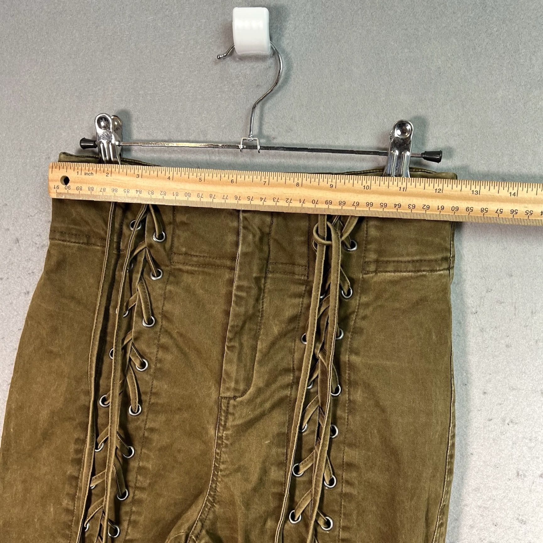 Vintage VINTAGE A.L.C. Women's 4 Green Kingsley Lace Up Pant Grommets Cropped Punk Rock Pants Cropped Lace Up Size 27" / US 4 / IT 40 - 2 Thumbnail