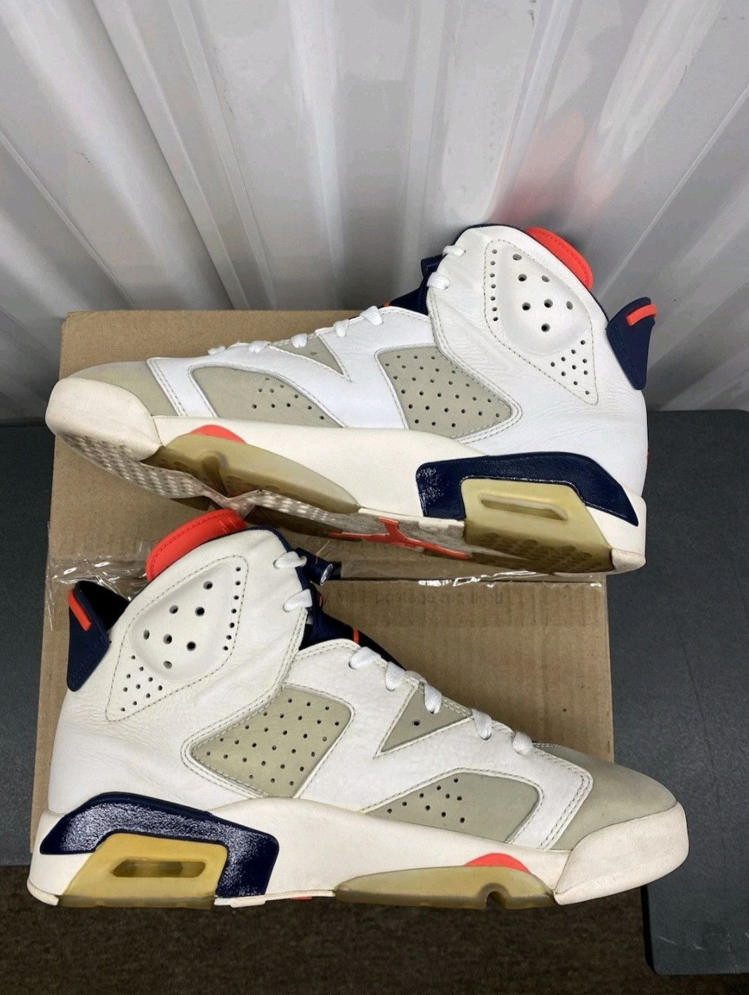 Jordan Brand Nike Air Jordan Retro 6 Tinker 384664104 Size 9 Men Size US 9 / EU 42 - 4 Thumbnail