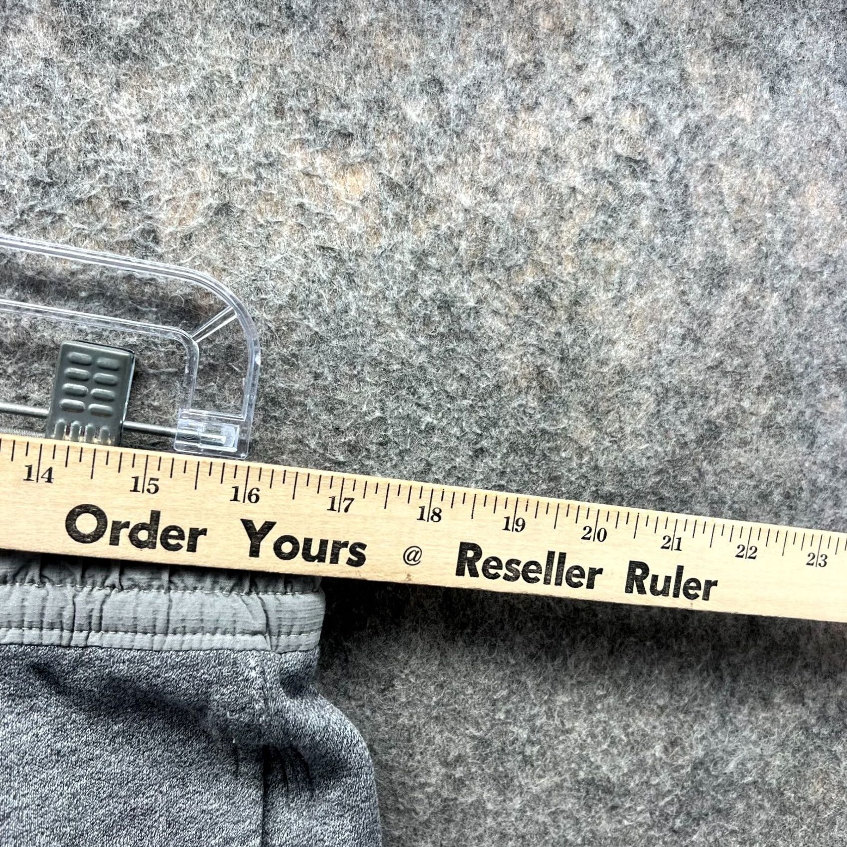 Abercrombie & Fitch Abercrombie & Fitch Sweatpants Women Medium Gray Bootcut Vtg Sweatpants, Regular Fit, 28in Inseam, Cotton, Fleece, 34in Waist, Gray, Ladies, 90s Style Size 32" / US 10 / IT 46 - 6 Thumbnail