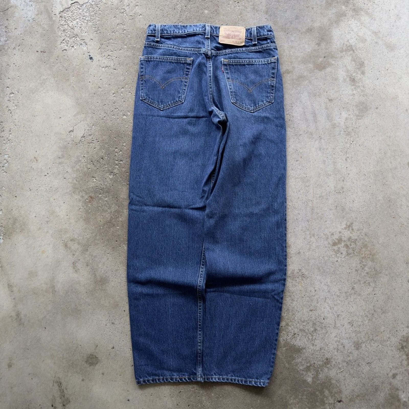 Vintage Vintage 90s Levi's 550 Made in USA Jeans Dark Wash Size US 33 - 1 Thumbnail