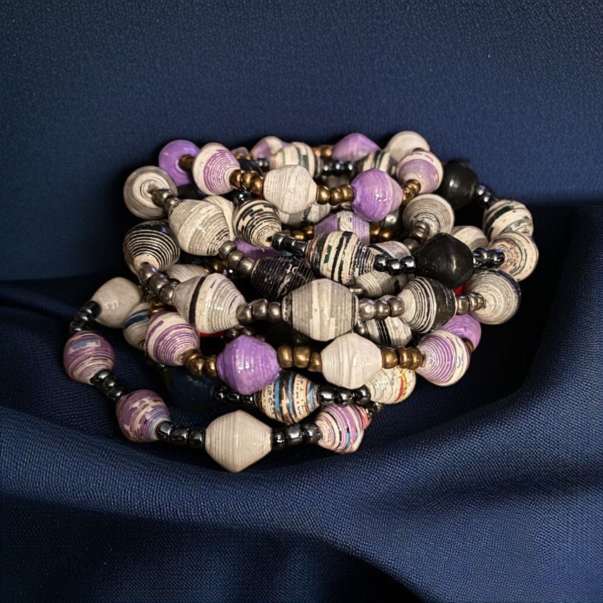 Other Multicolor paper bead stretch bracelet bundle Size ONE SIZE - 1 Thumbnail
