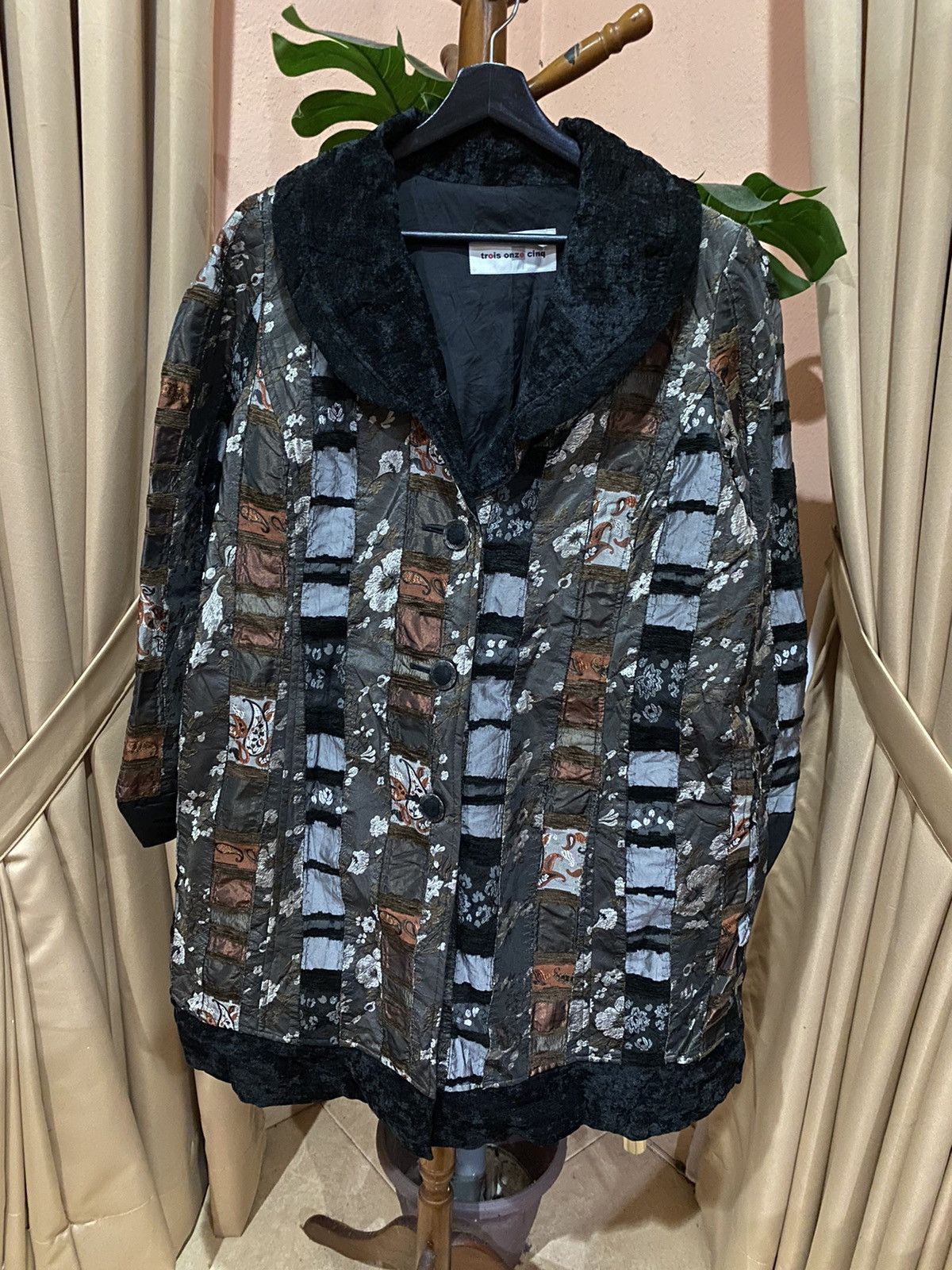 Japanese Brand Trois Onze Cinq Patchwork Velvet-Collared Jacket - Unique Size L / US 10 / IT 46 - 1 Thumbnail