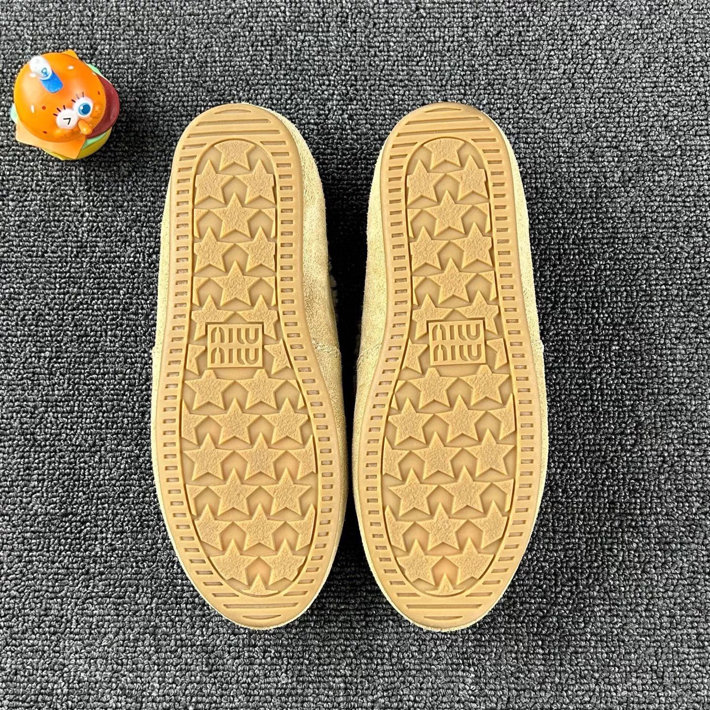 Miu Miu MIU MIU 24fw suede shearling gold coin badge loafers HB5725 Size US 4.5 / IT 34.5 - 6 Thumbnail