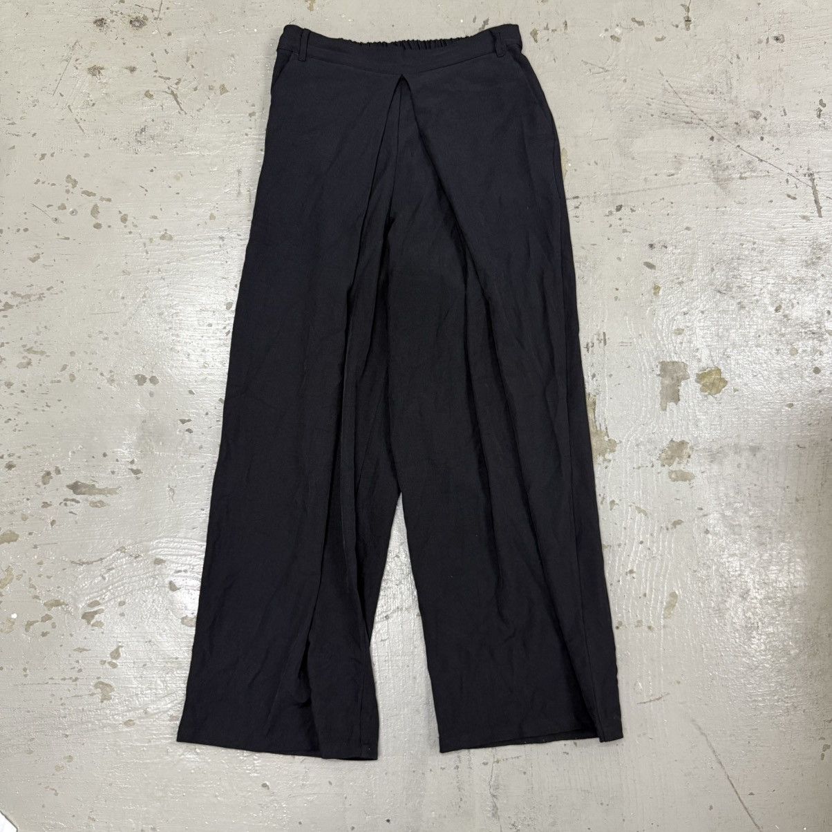 Japanese Brand Japanese Brand Loewe Style Pleated Wide Pants Yohji Yamamoto Size US 28 / EU 44 - 1 Thumbnail