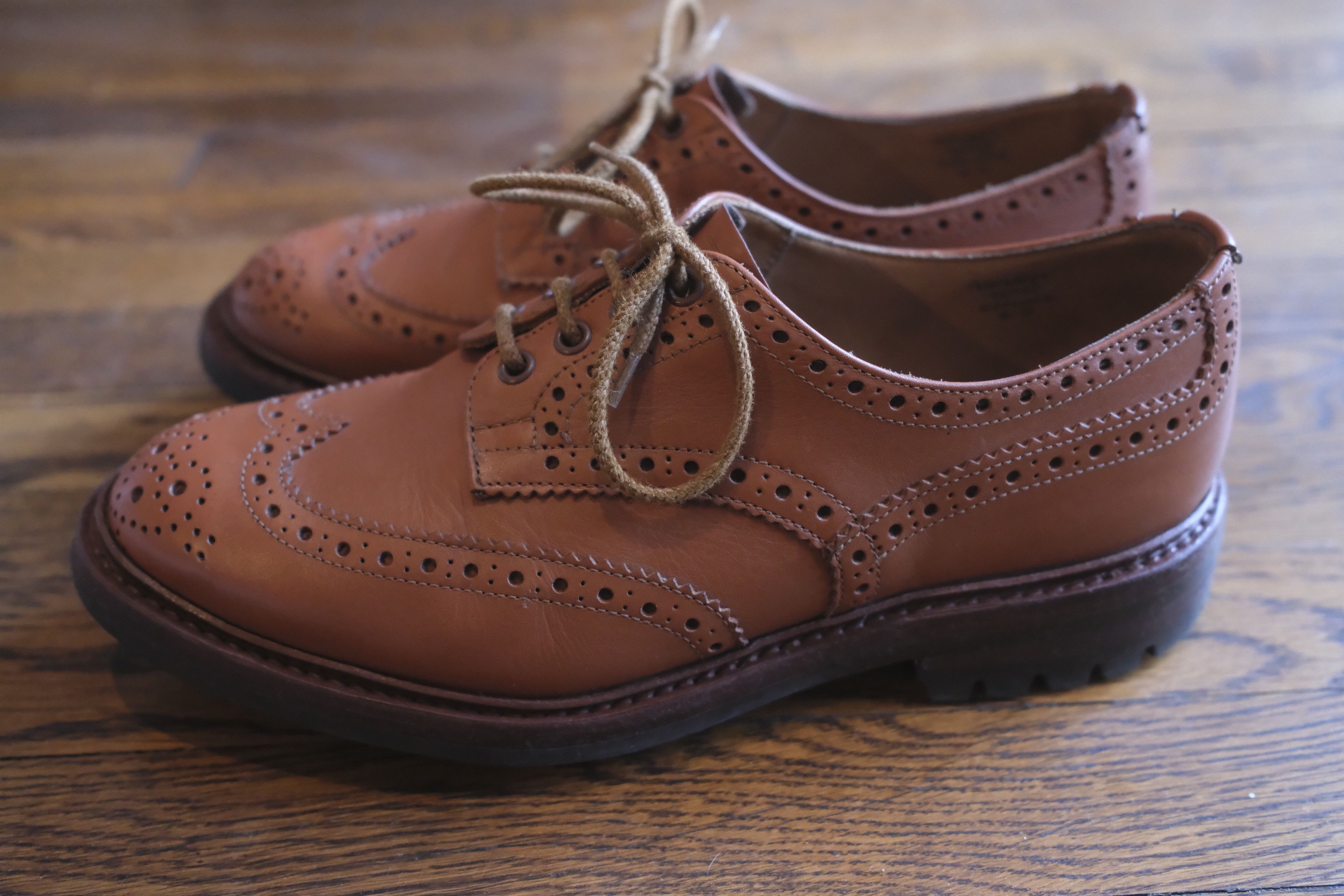 Tricker's Trickers Keswick C Shade Tan Derby Brogues (Bourton wide) Size US 9.5 / EU 42-43 - 3 Thumbnail