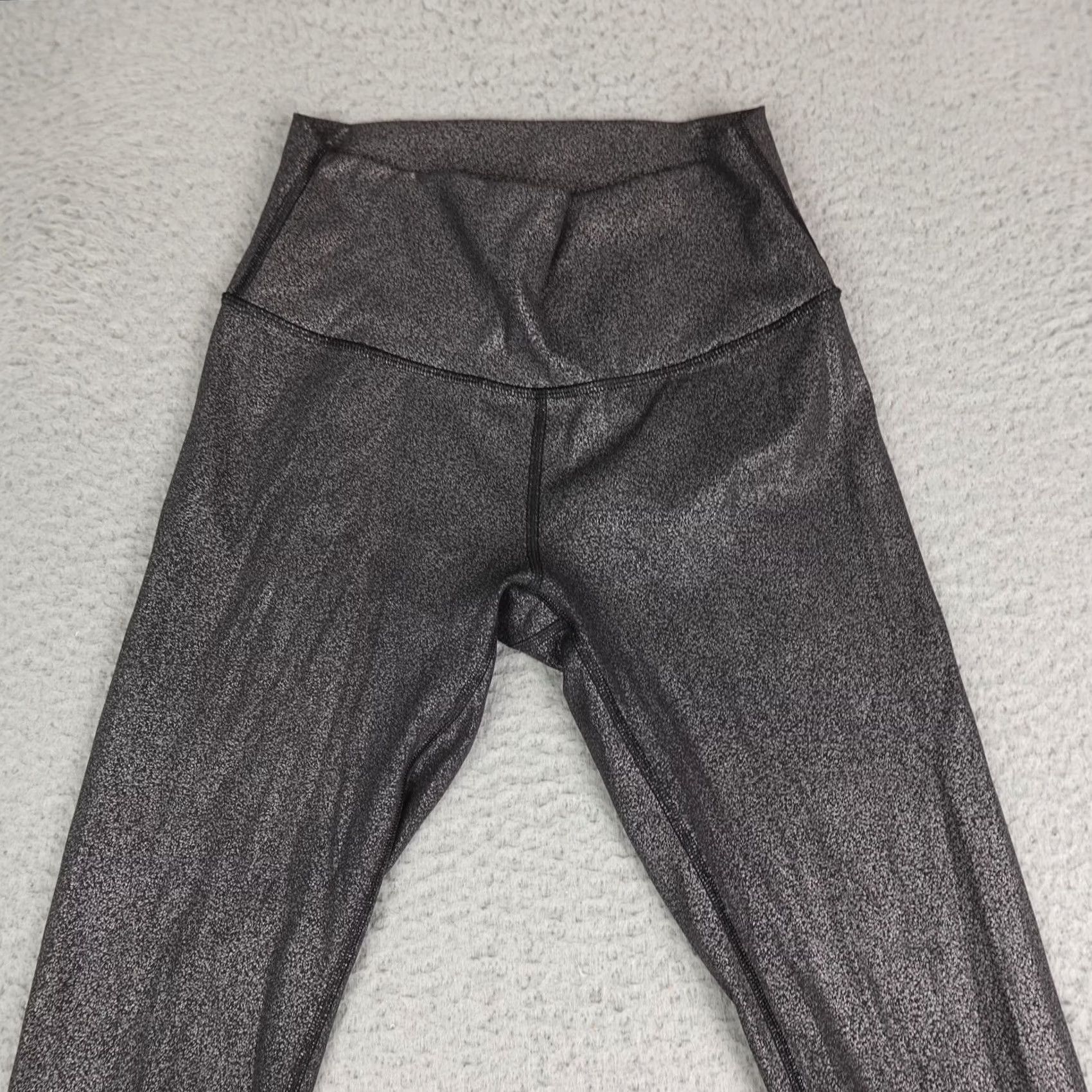 Lululemon Lululemon Leggings Womens Black 6 High Rise Luminosity Foil Yoga Gym Athletic Size 28" / US 6 / IT 42 - 4 Thumbnail