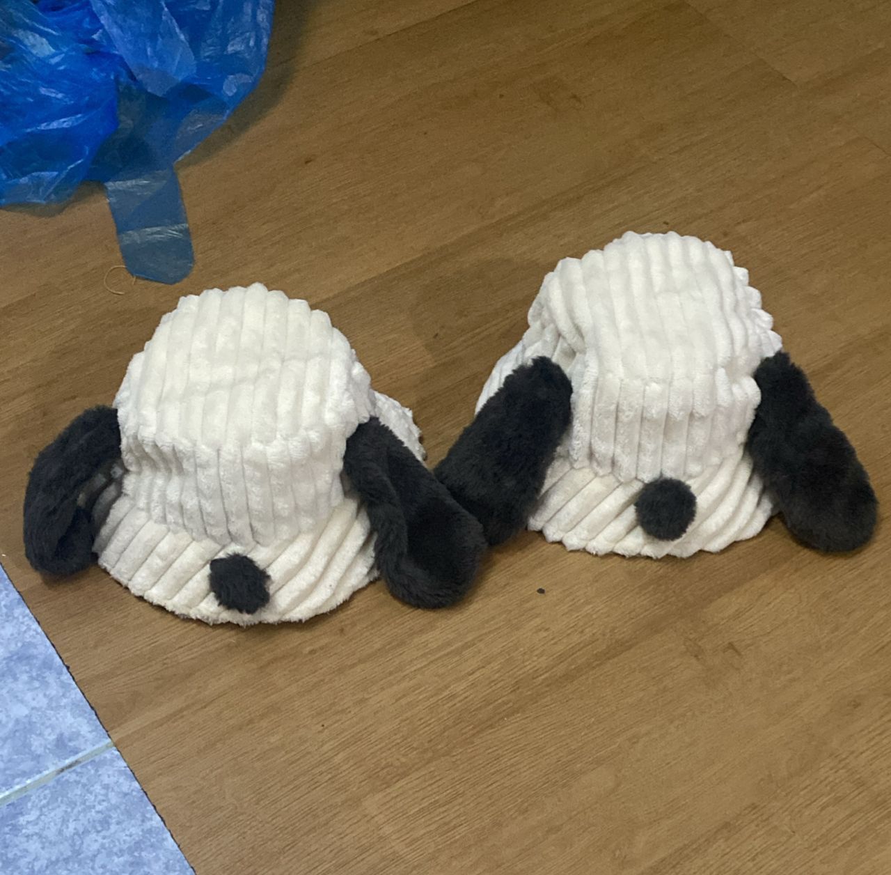 Universal Studios Combo 2 Item Usj Limited Snoopy Bucket Hat Fur Size ONE SIZE - 3 Thumbnail