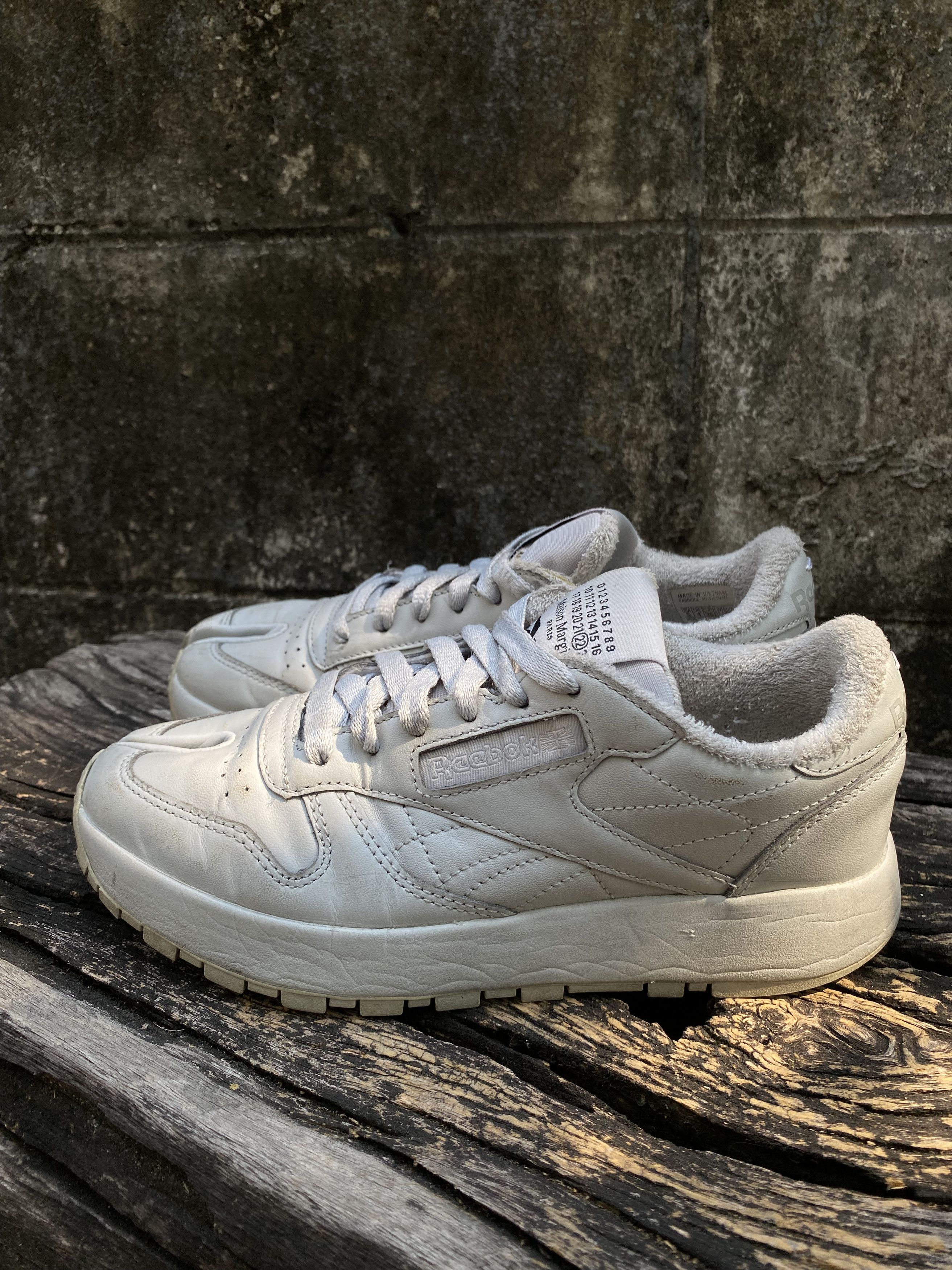 Maison Margiela × Reebok Maison Margiela Reebok Classic Leather Tabi EU36 Size US 6 / IT 36 - 4 Thumbnail