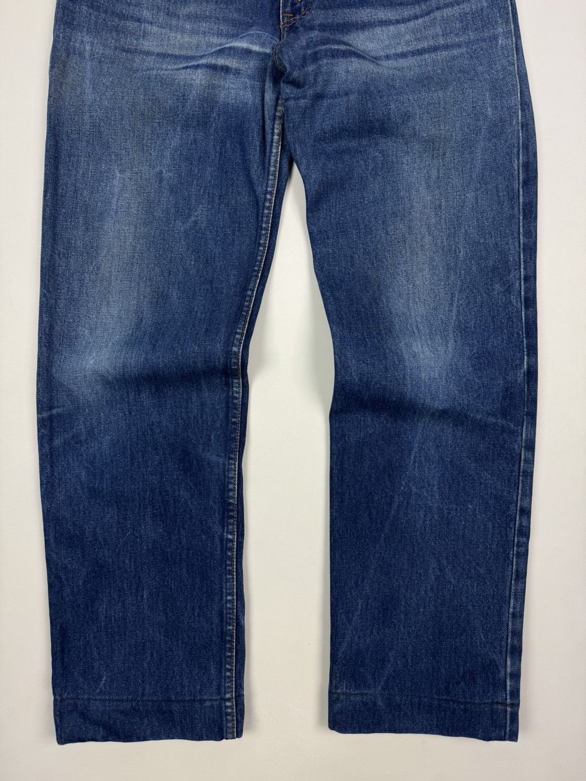 Levi's 1980’s Vintage Levi’s 565 Washed Denim Leather Tab Jeans Size US 33 - 2 Thumbnail