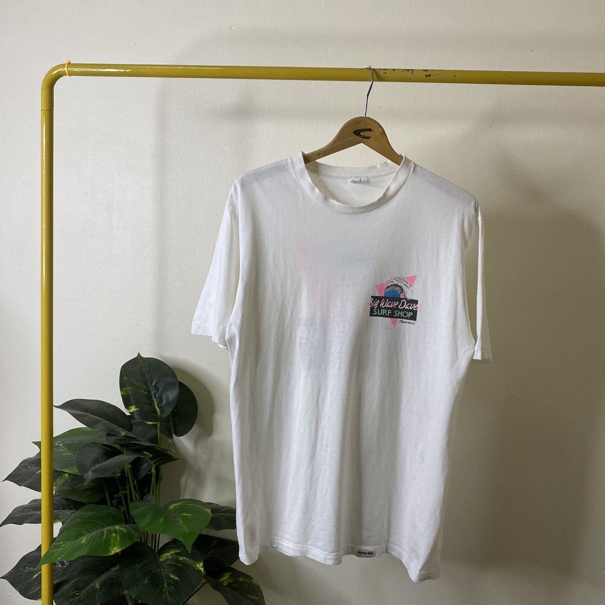 Vintage 1993 Big Wave Dave's Surf Shop CBS Sitcom Promo T Shirt Size US L / EU 52-54 / 3 - 6 Thumbnail