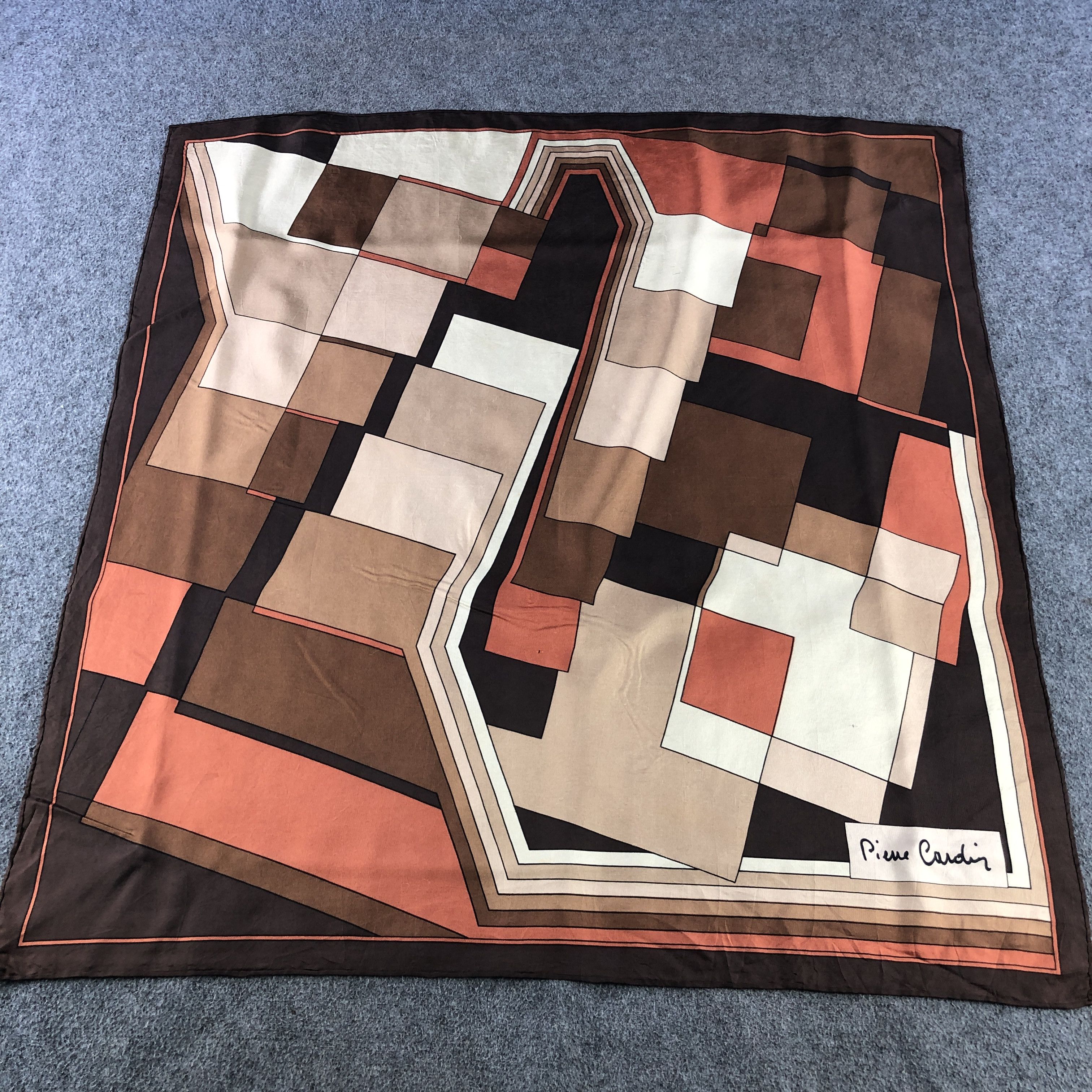 Pierre Cardin Pierre Cardin Abstract Hand Rolled Silk Scarf M1346 Size ONE SIZE - 2 Thumbnail
