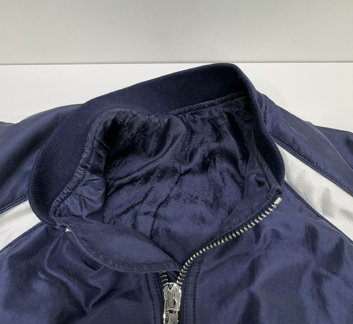 Dior × Jordan Brand Dior x Jordan collaboration silk bomber jacket in navy blue Size US XL / EU 56 / 4 - 3 Thumbnail