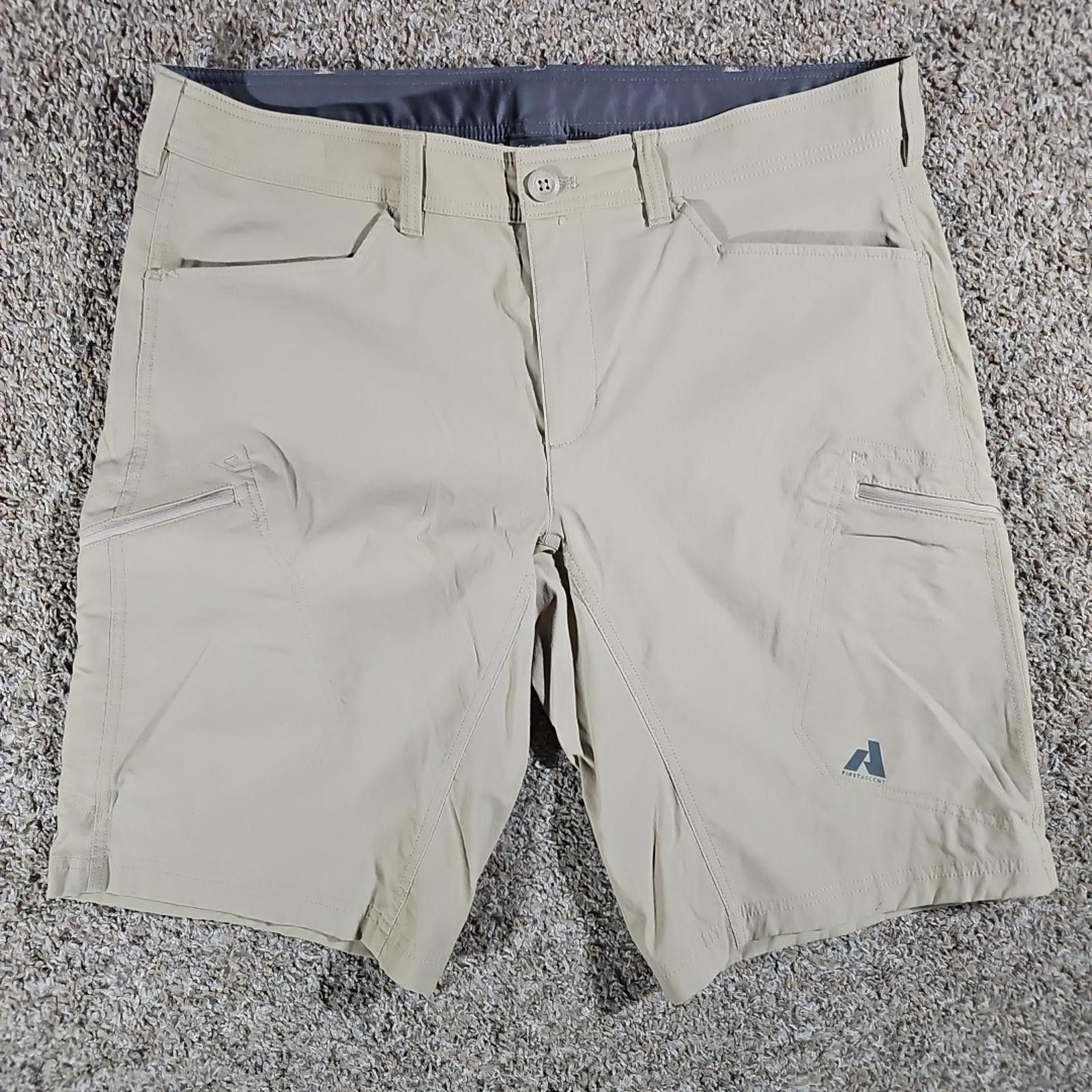 Eddie Bauer Eddie Bauer Cargo Shorts 38 First Ascent Hiking Nylon Size US 38 / EU 54 - 1 Thumbnail