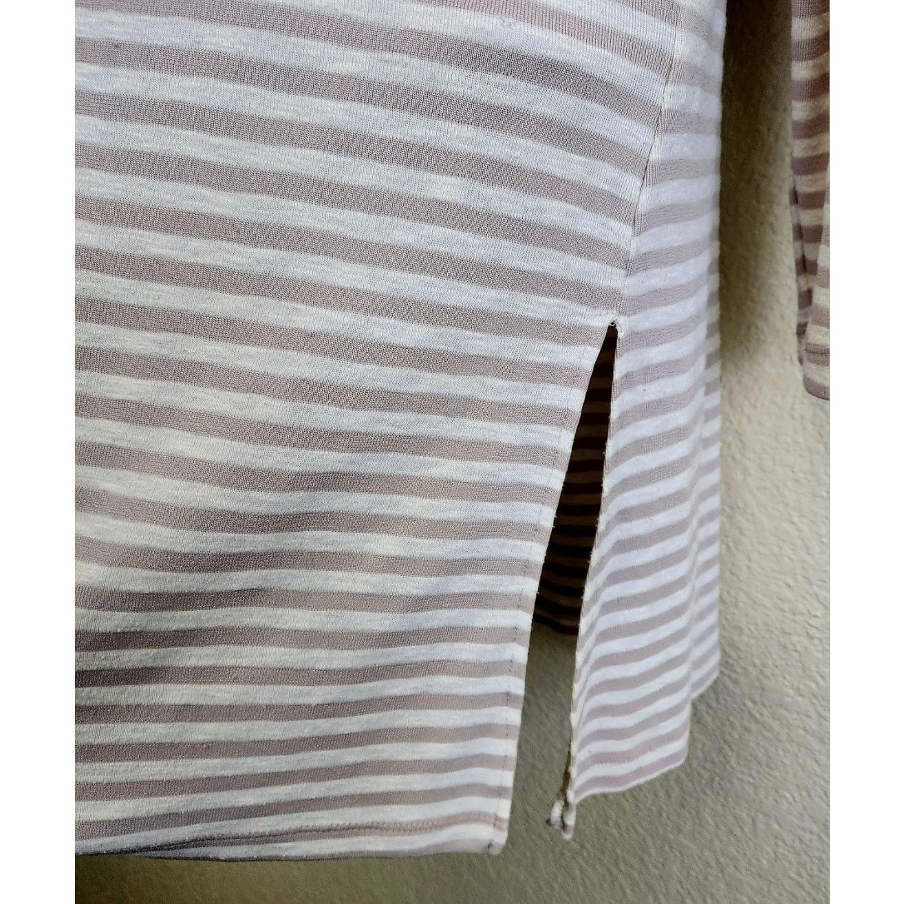 Old Navy Old Navy Tan White Striped Long Sleeves Top Small Size S / US 4 / IT 40 - 3 Thumbnail