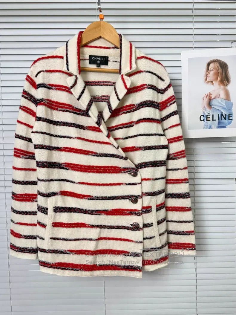 Chanel White and red striped cashmere jacket