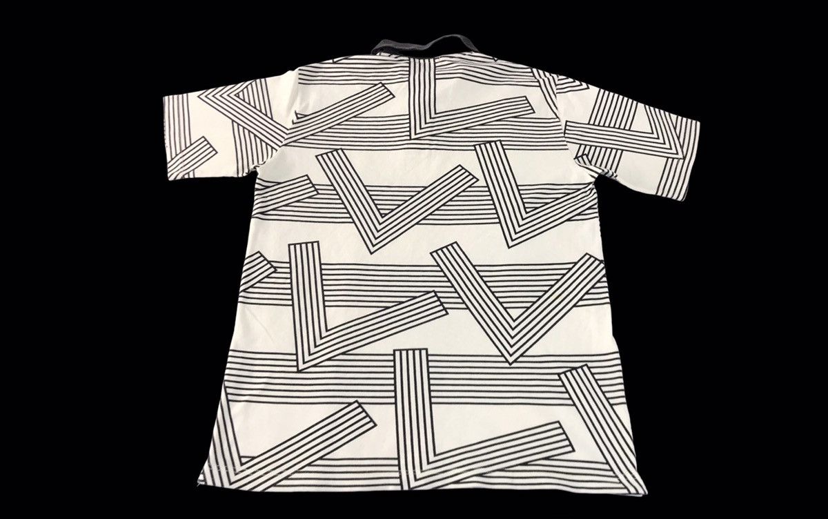 Valentino Valentino Swimwear Made In Italy Longsleeve Polo Printed Size US L / EU 52-54 / 3 - 2 Thumbnail
