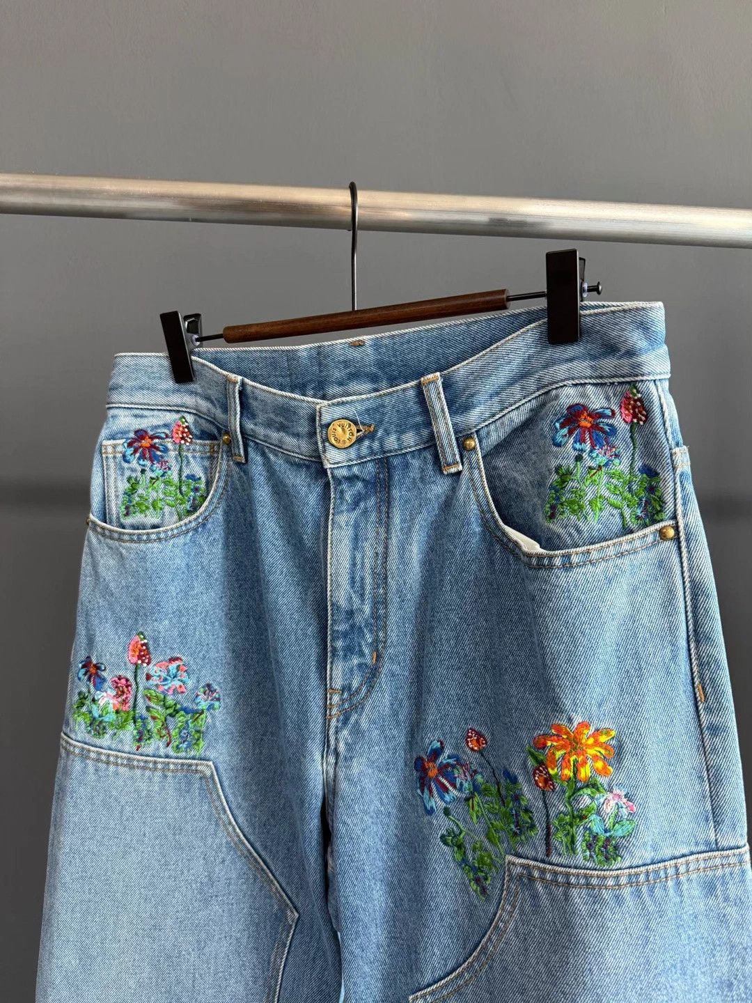 Louis Vuitton LV Floral Embroidery Blue Jeans 28 Size 28" / US 6 / IT 42 - 4 Thumbnail