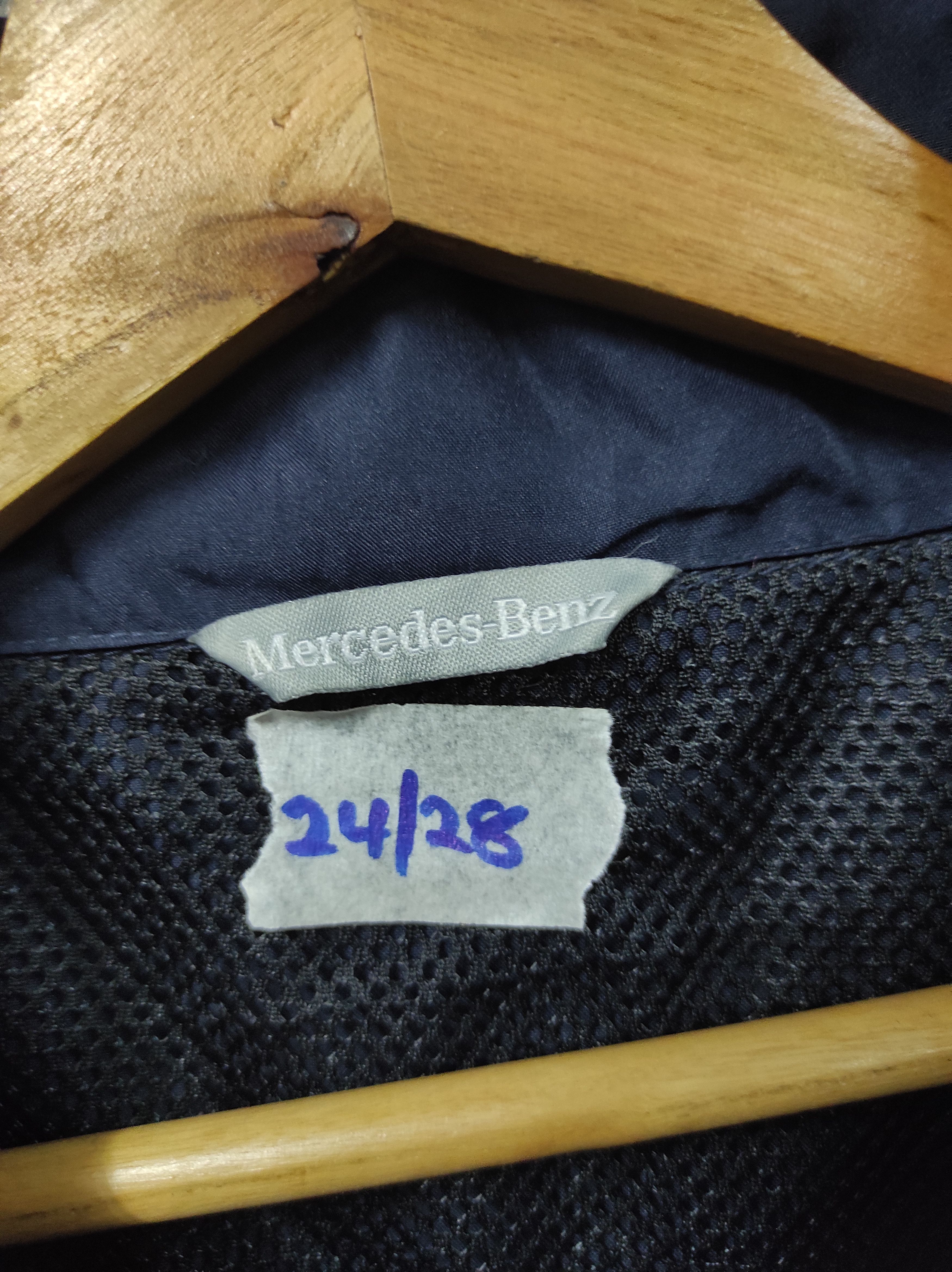 Mercedes-Benz MERCEDES BENZ LIGHT JACKET HOODED Size US L / EU 52-54 / 3 - 8 Thumbnail