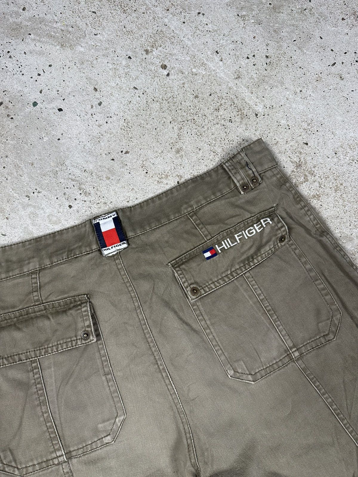 Tommy Hilfiger × Vintage Vintage Y2K Tommy Hilfiger Baggy Distressed Brown Pants Size US 31 - 14 Thumbnail