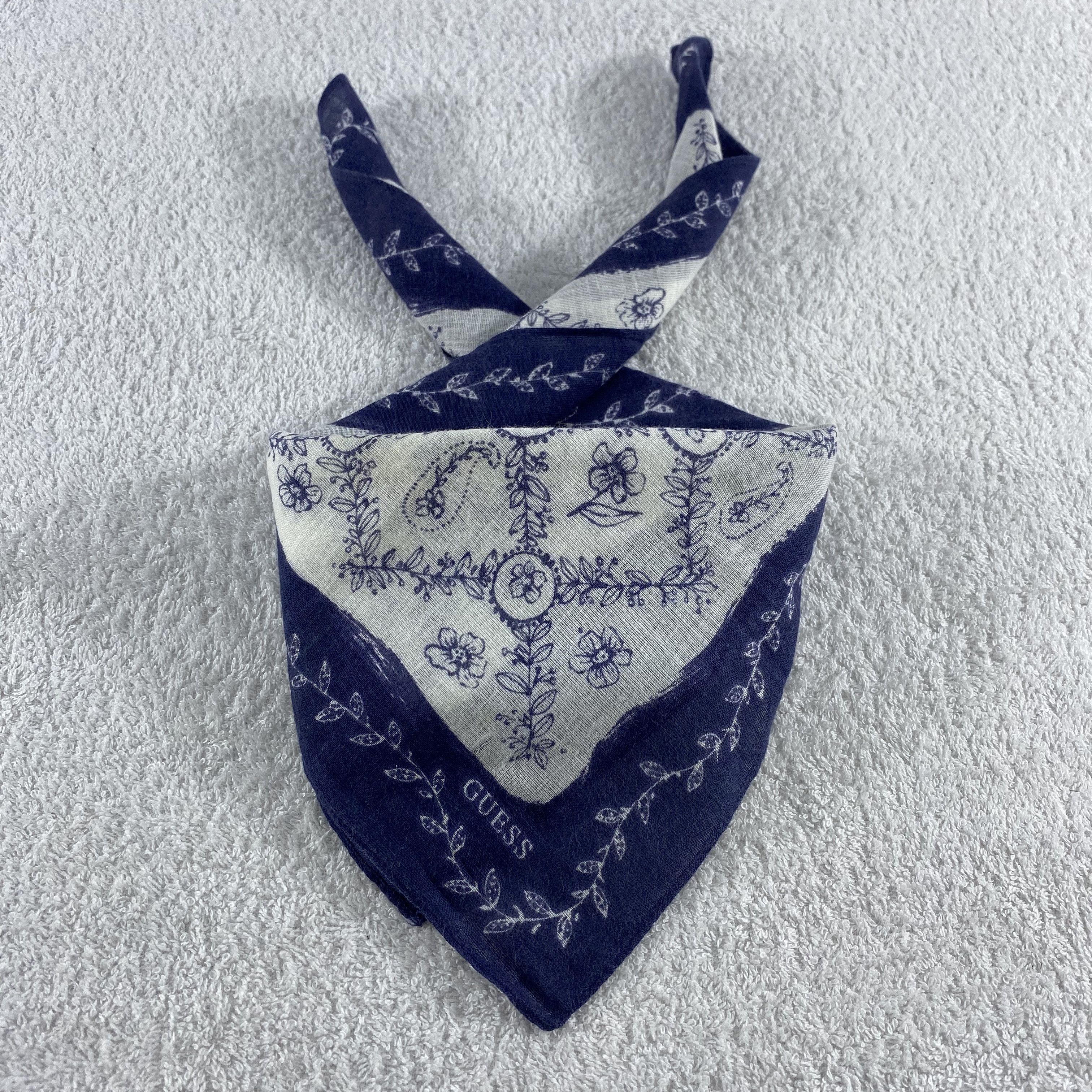 Guess × Vintage Guess Handkerchief / Neckerchief / Bandana Size ONE SIZE - 1 Thumbnail