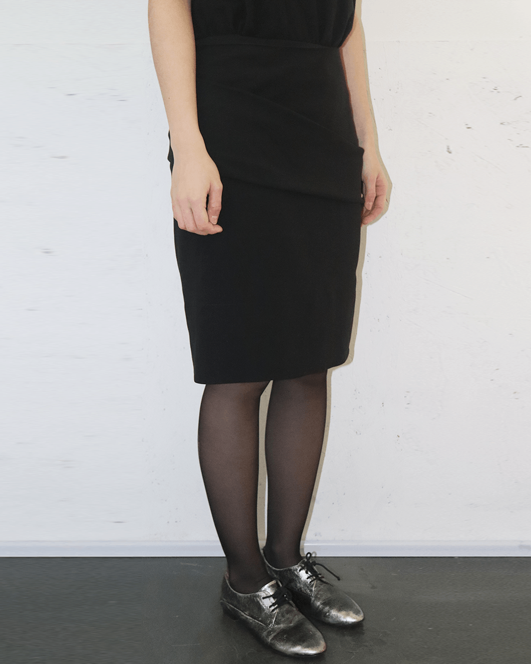 Balenciaga Balenciaga by Alexander Wang Back Pocket Midi Skirt Size 27" / US 4 / IT 40 - 3 Thumbnail