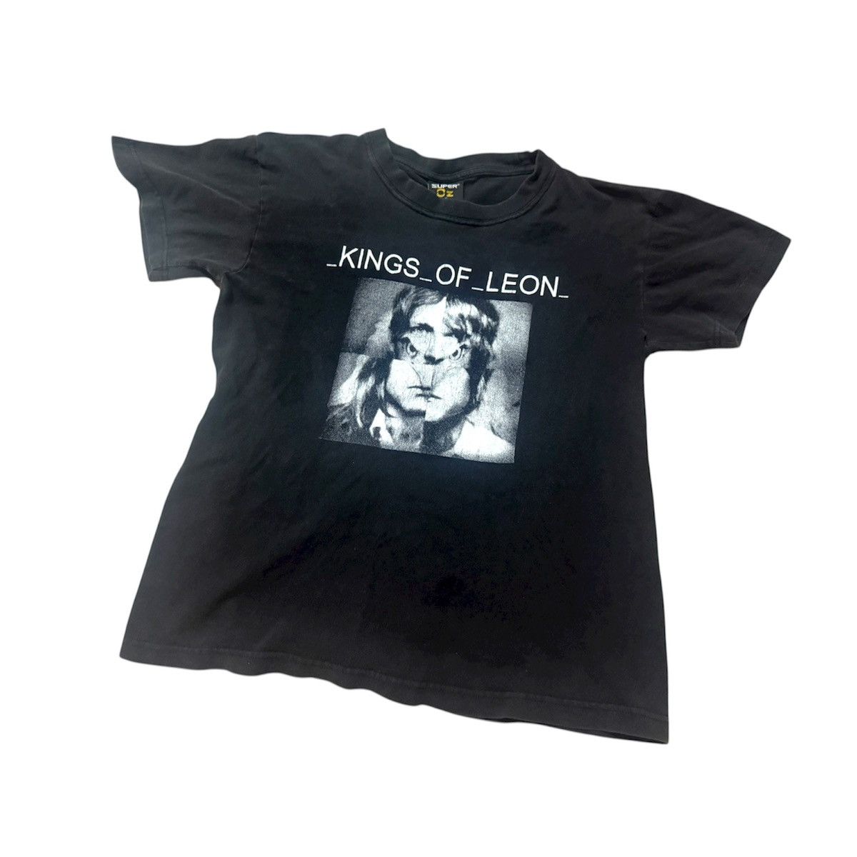 Band Tees Vintage 00s Kings of Leon Only by The Night Tour T Shirt Y2K Size US S / EU 44-46 / 1 - 1 Thumbnail