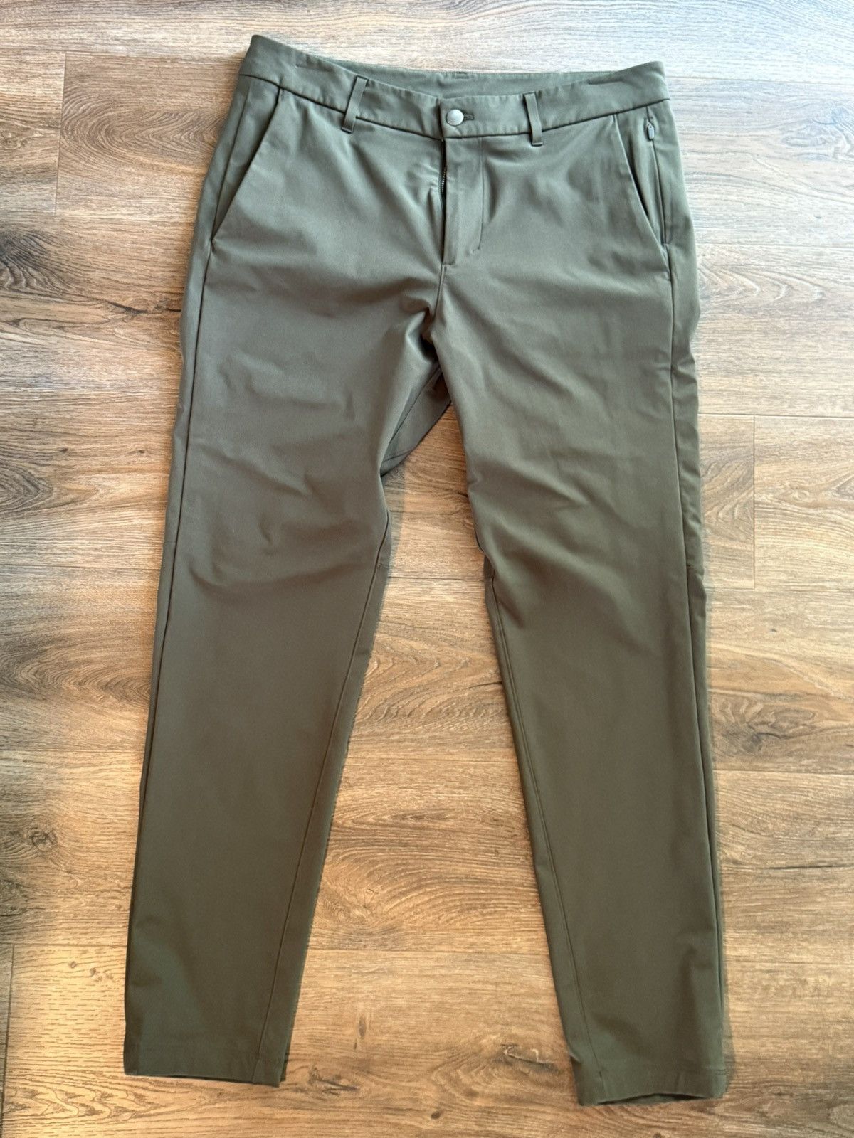 Lululemon Lululemon slim commission pants size 33 waist Size US 33 - 1 Thumbnail