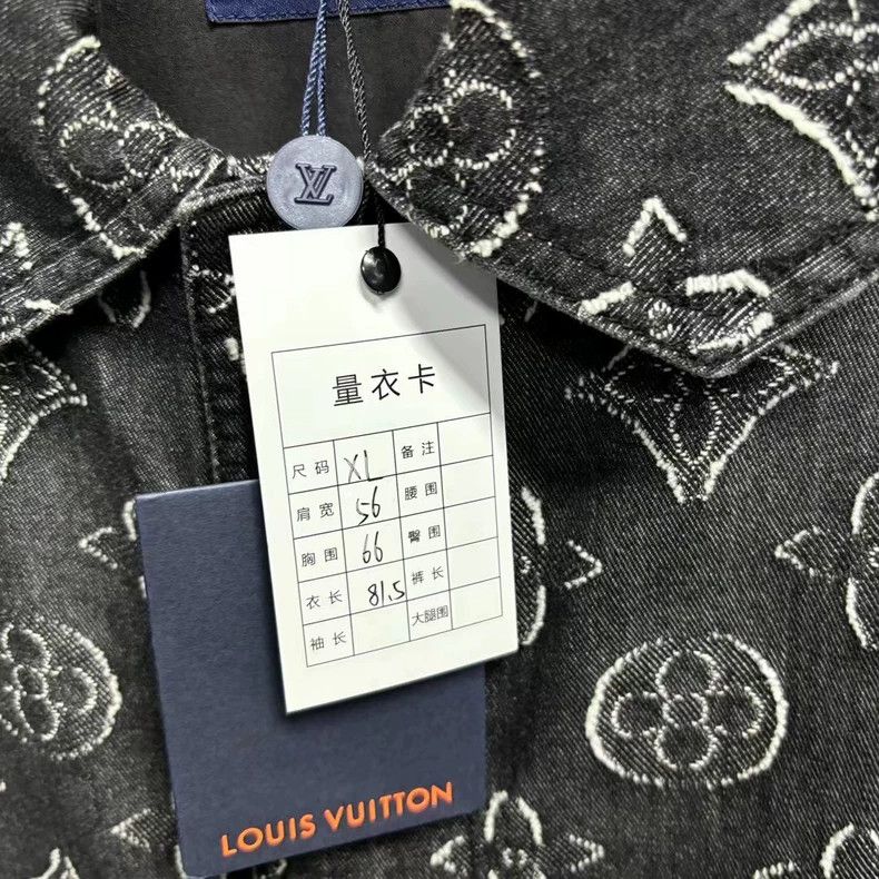 Louis Vuitton louis vuitton Black and grey short sleeve shirt with full p Size US XL / EU 56 / 4 - 5 Thumbnail
