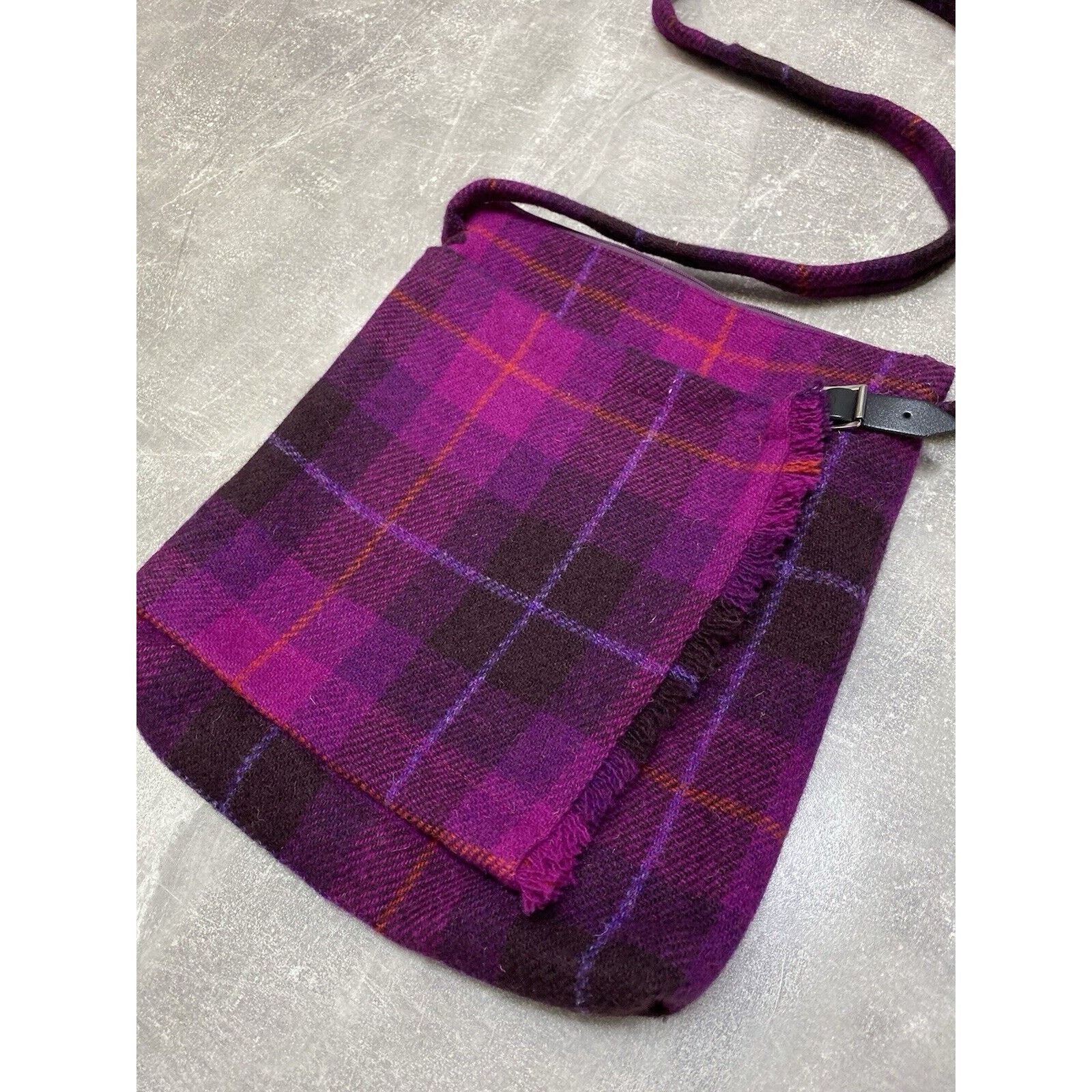 Harris Tweed × Vintage Harris Tweed Avant Garde Wool Vintage Pink Shoulders Bag Size ONE SIZE - 3 Thumbnail